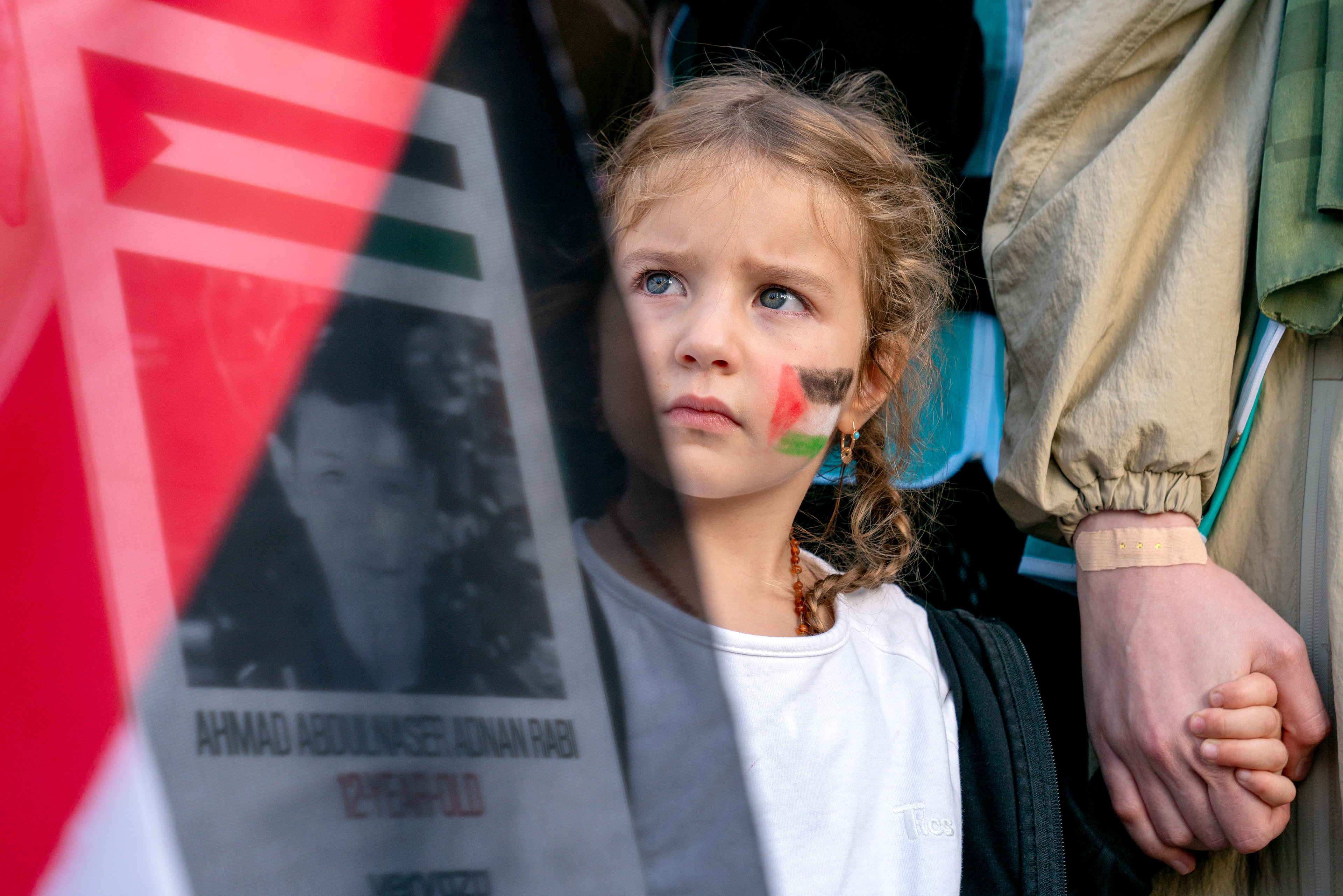 Pro-Palestinian people leaving dolls in front of the Israeli Consulate in Istanbul on October 21, 2023, for the children who have died in Gaza since October 7, 2023.