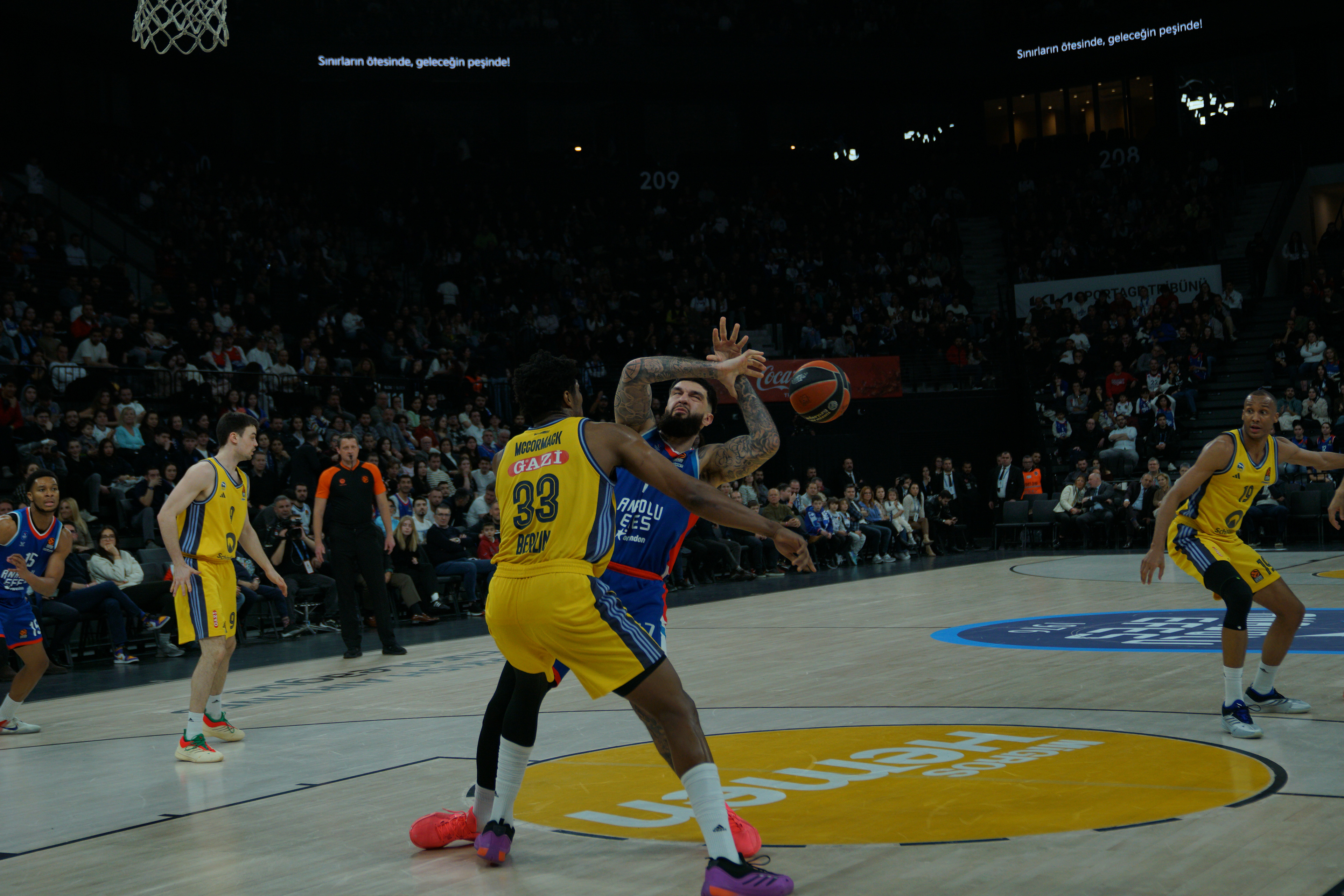 Vincent Poirier (R) of Anadolu Efes in action against David Mccormack (L) of Alba Berlin during the EuroLeague Basketball match between Anadolu Efes vs Alba Berlin in Istanbul, Turkey on February 28, 2025.