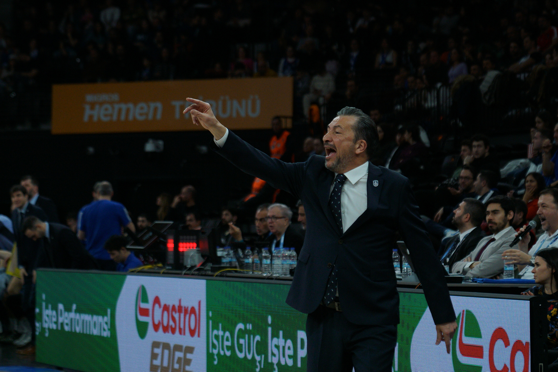 Anadolu Efes' head coach Luca Banchi (C) reacts during the EuroLeague Basketball match between Anadolu Efes vs Alba Berlin in Istanbul, Turkey on February 28, 2025.