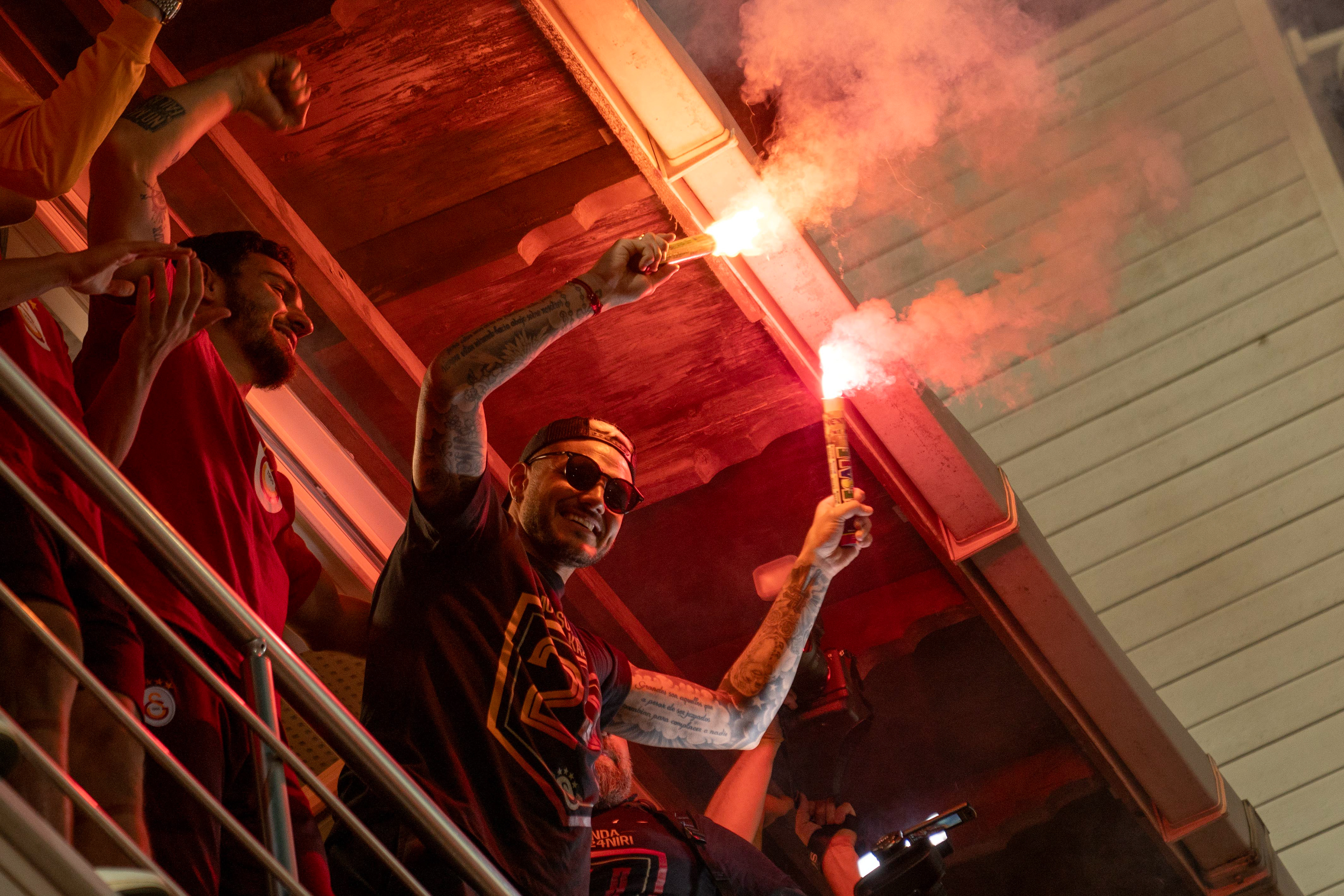 Galatasaray team player MAURO ICARDI meets with the fans and celebrates after his team won the 24th Turkish League championship at the Metin Oktay Sports Complex and Training Center in Florya, Istanbul on May 27, 2024.