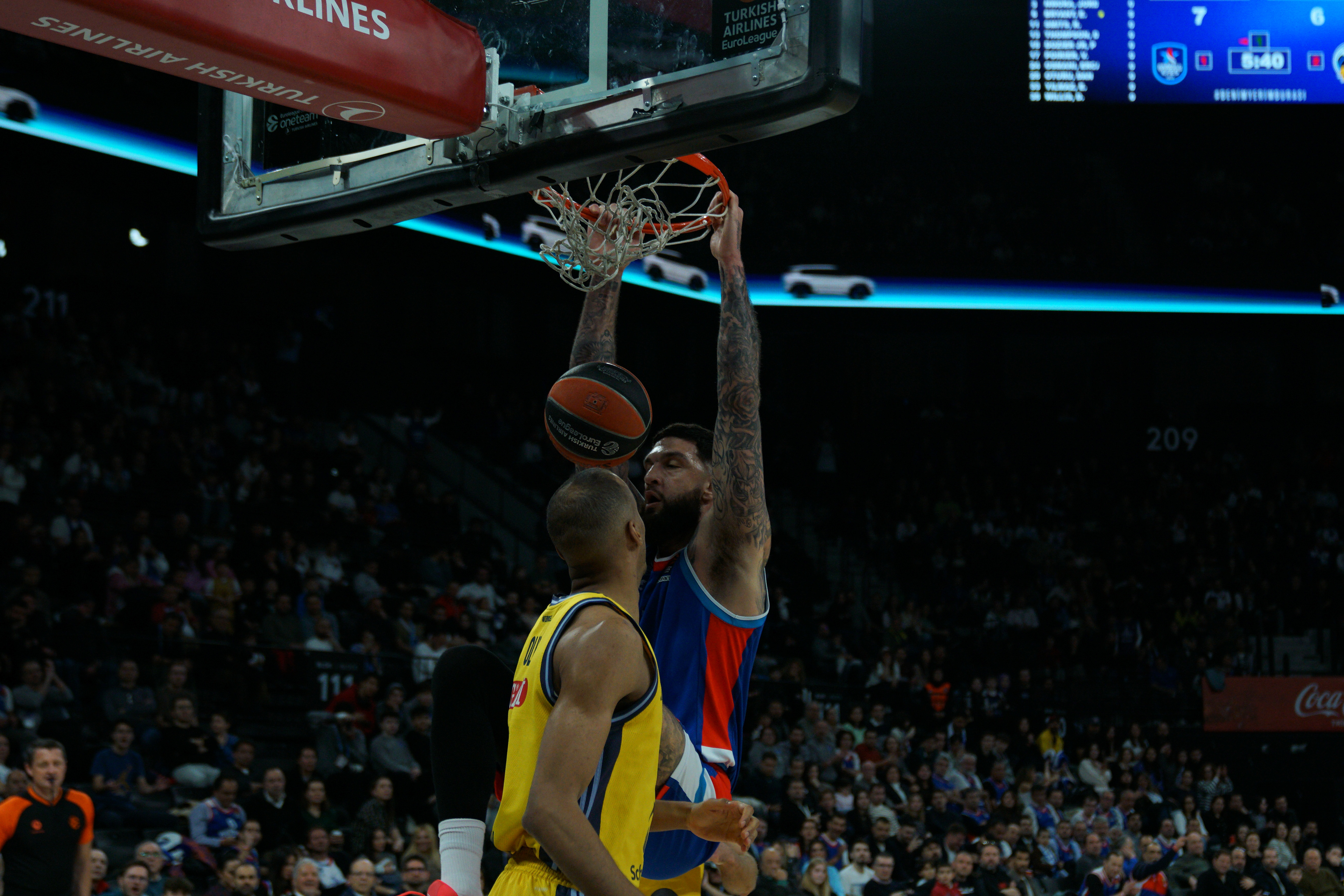 Vincent Poirier (C) of Anadolu Efes dunking during the EuroLeague Basketball match between Anadolu Efes vs Alba Berlin in Istanbul, Turkey on February 28, 2025.