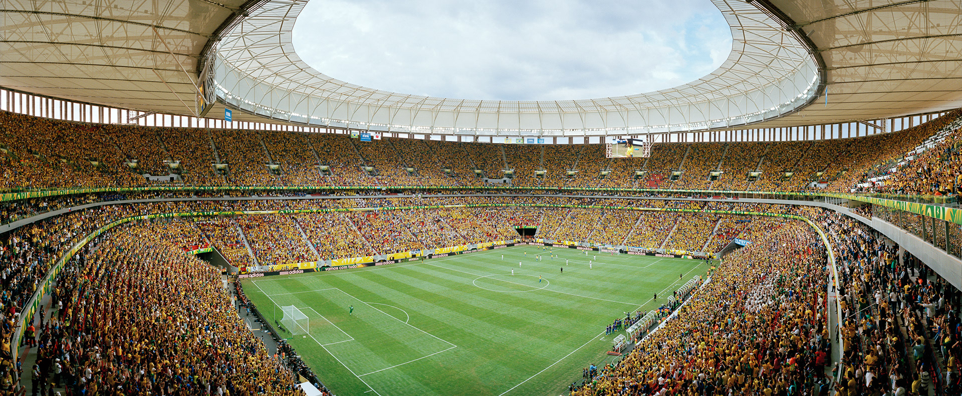 Estadio Mané Gerrincha, Brasília