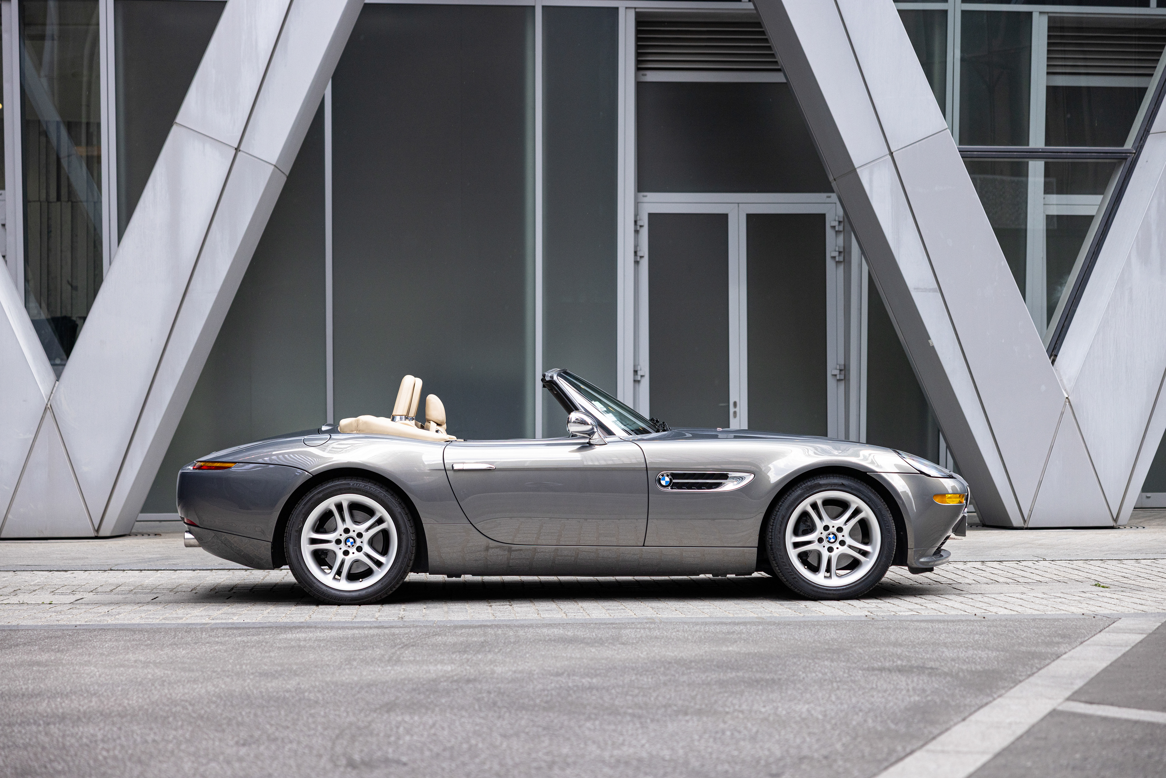 BMW Z8 - Shot for Aguttes on Wheels, 2025