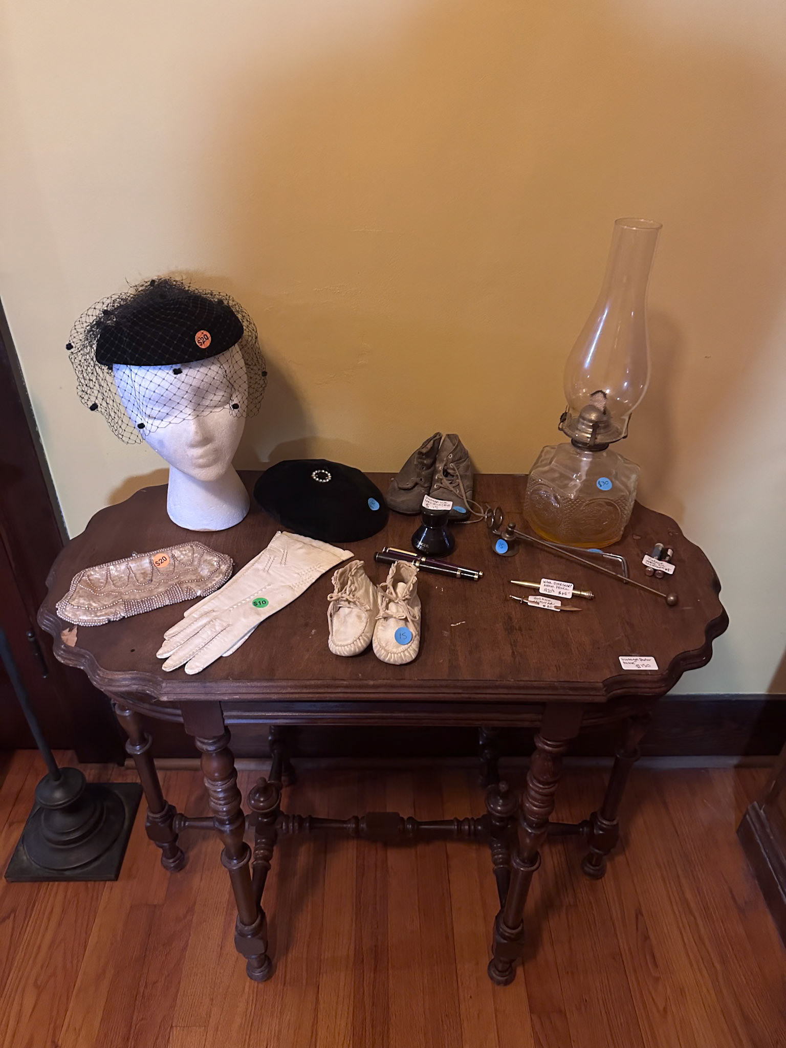 ANTIQUES!