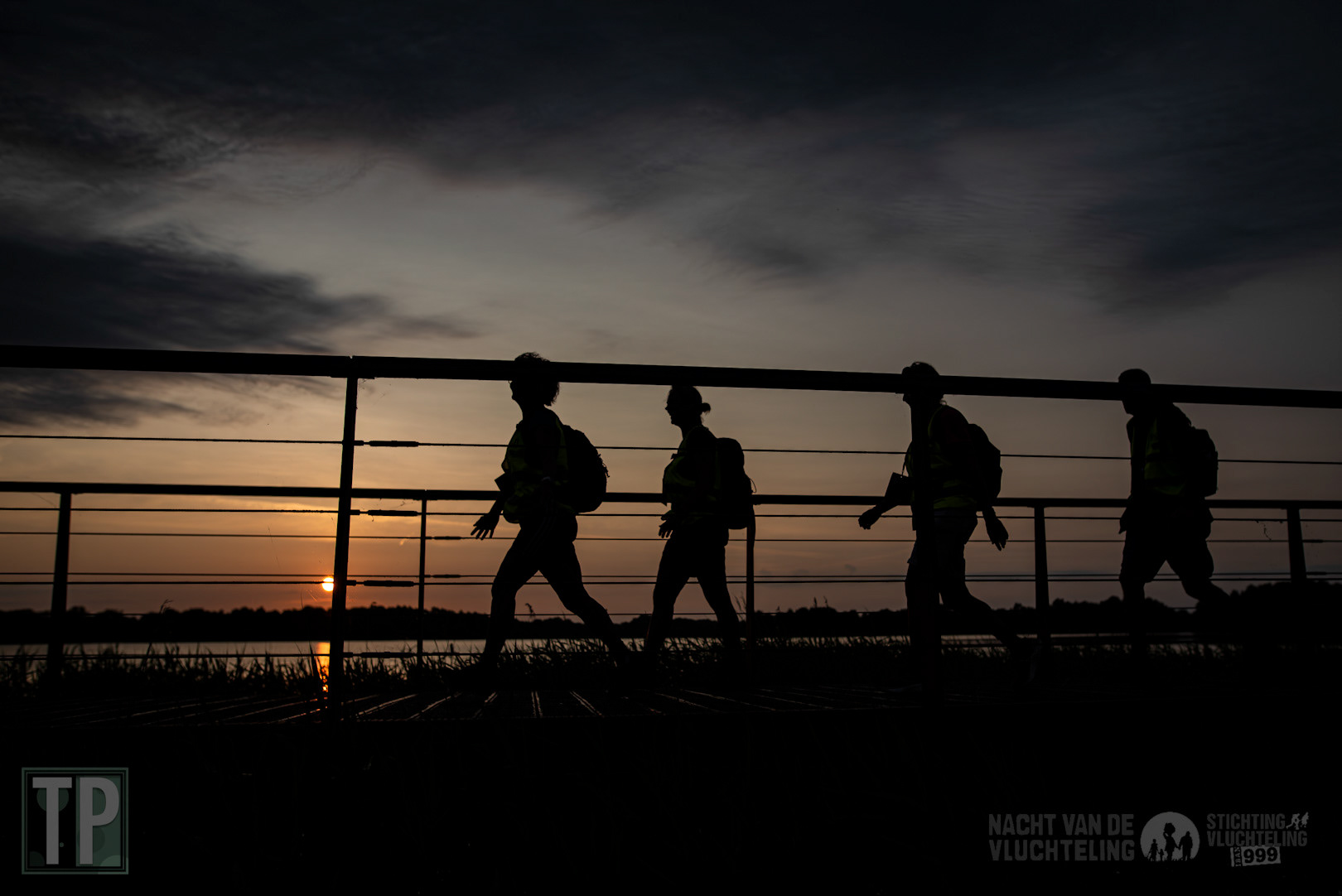 The sun comes over the horizon at the halfway point of the Nacht van de Vluchteling.