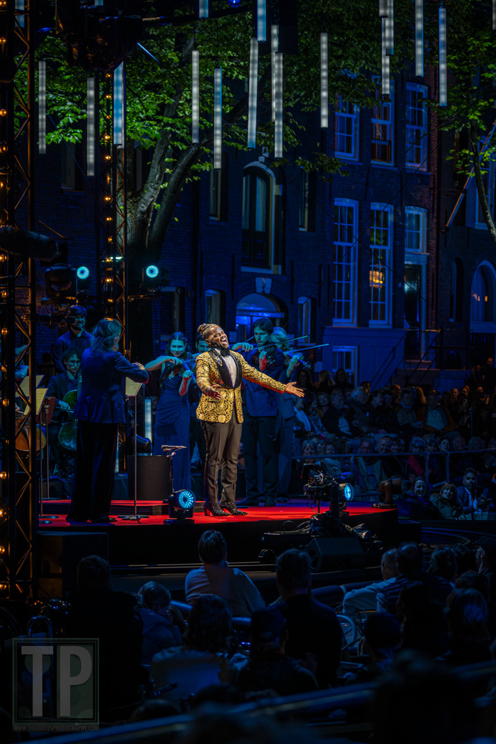 Countertenor John Holiday performs with awe-inspiring power along with the Amsterdam Sinfonietta.