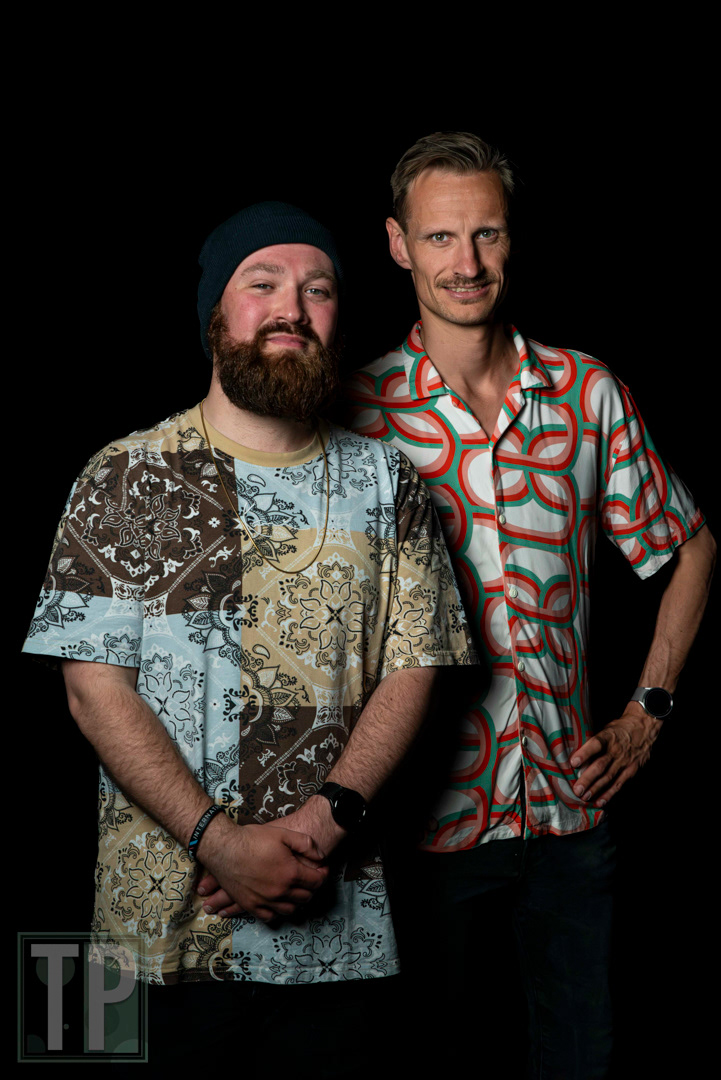 A more traditional duo portrait of DJs Muts en De Lange during a studio portrait session.