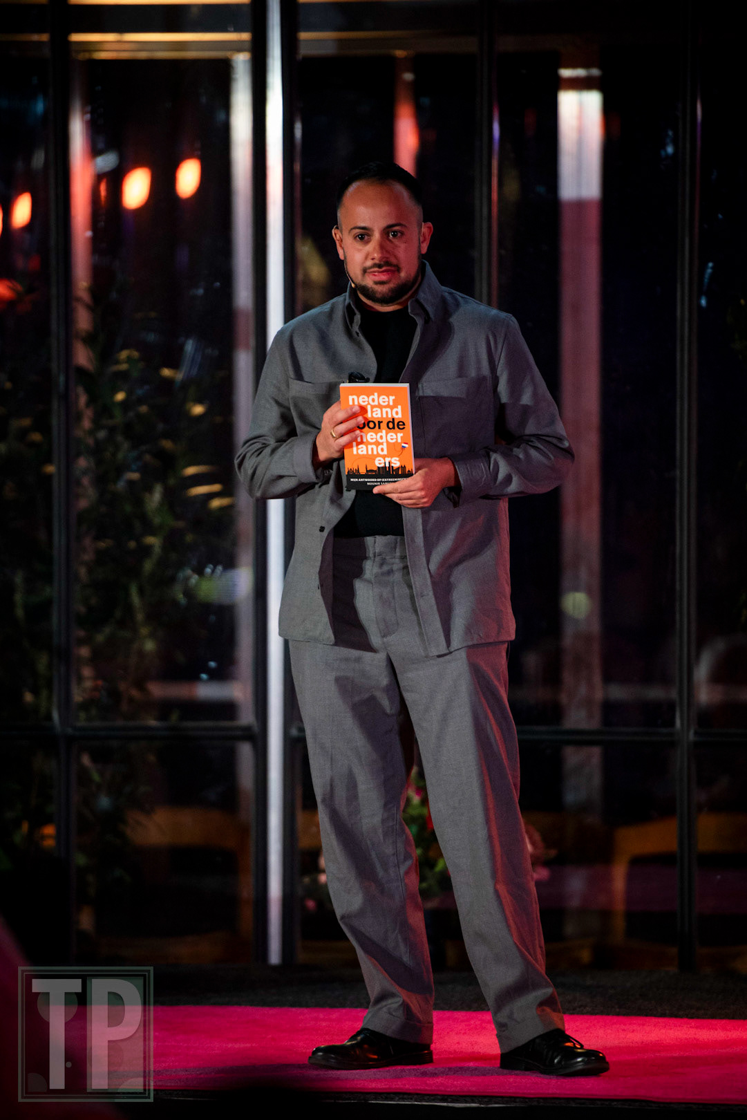 Dutch author, artist, and political scientist Mounir Samuel presents their recently published book “Nederland voor de Nederlanders” during NMI 2025.