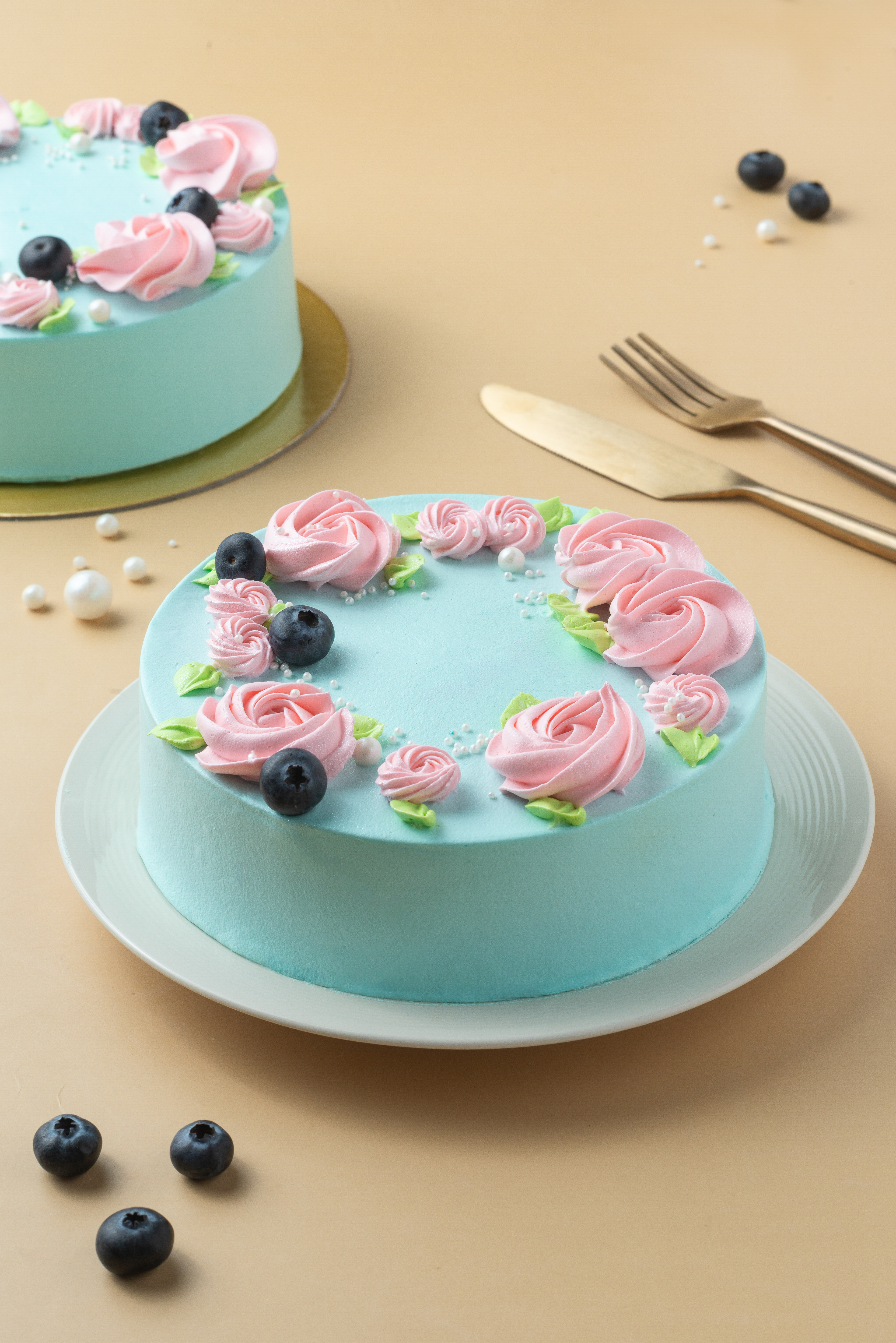 Blueberry Cake prop styling for CakeMan