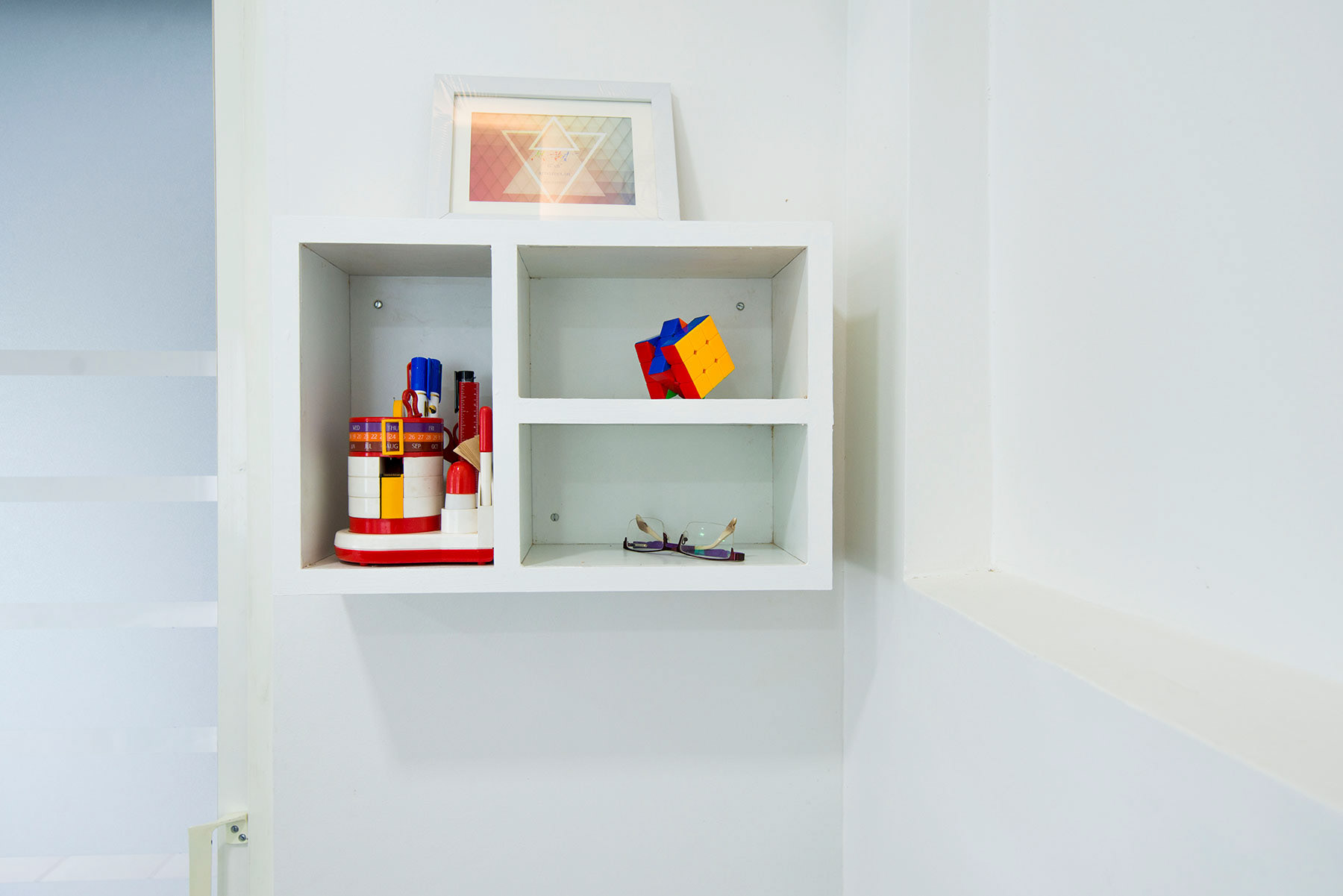 Classroom in Pune and its interior design details.