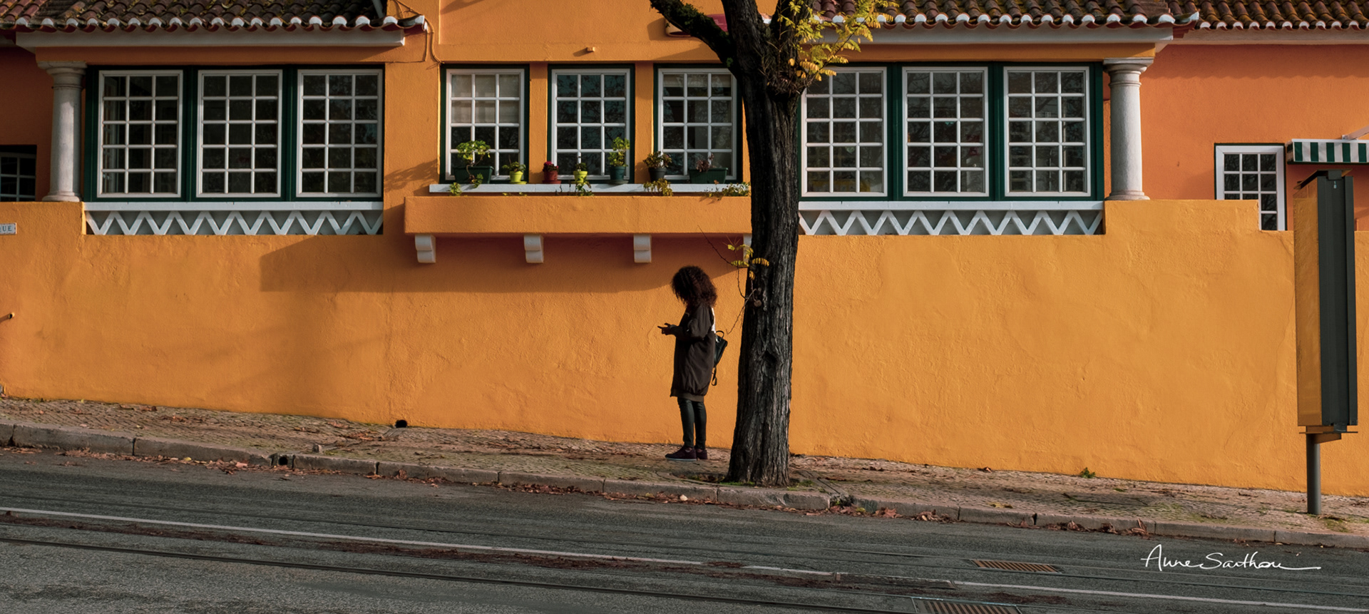 Le mur orange