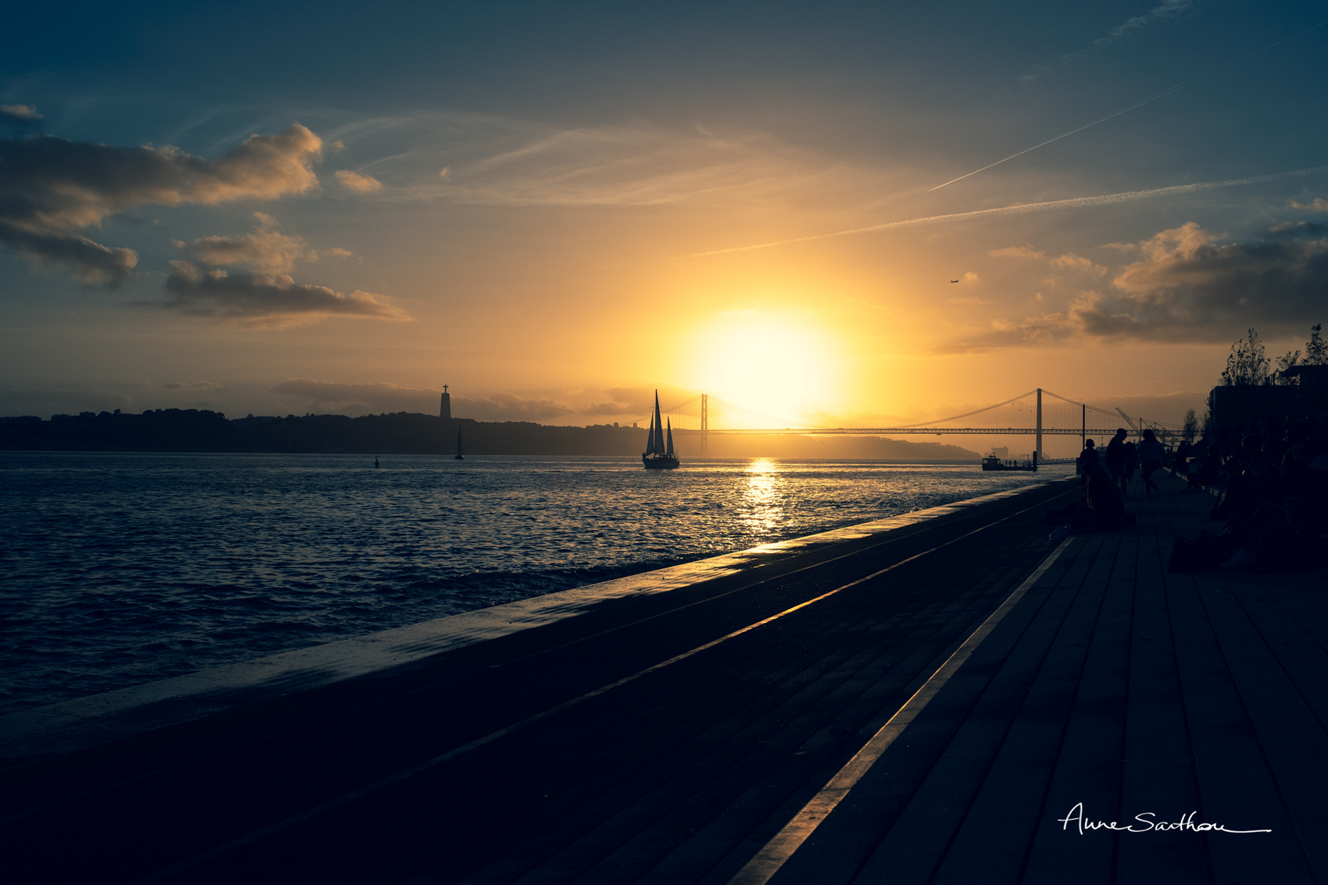 Pont et soleil