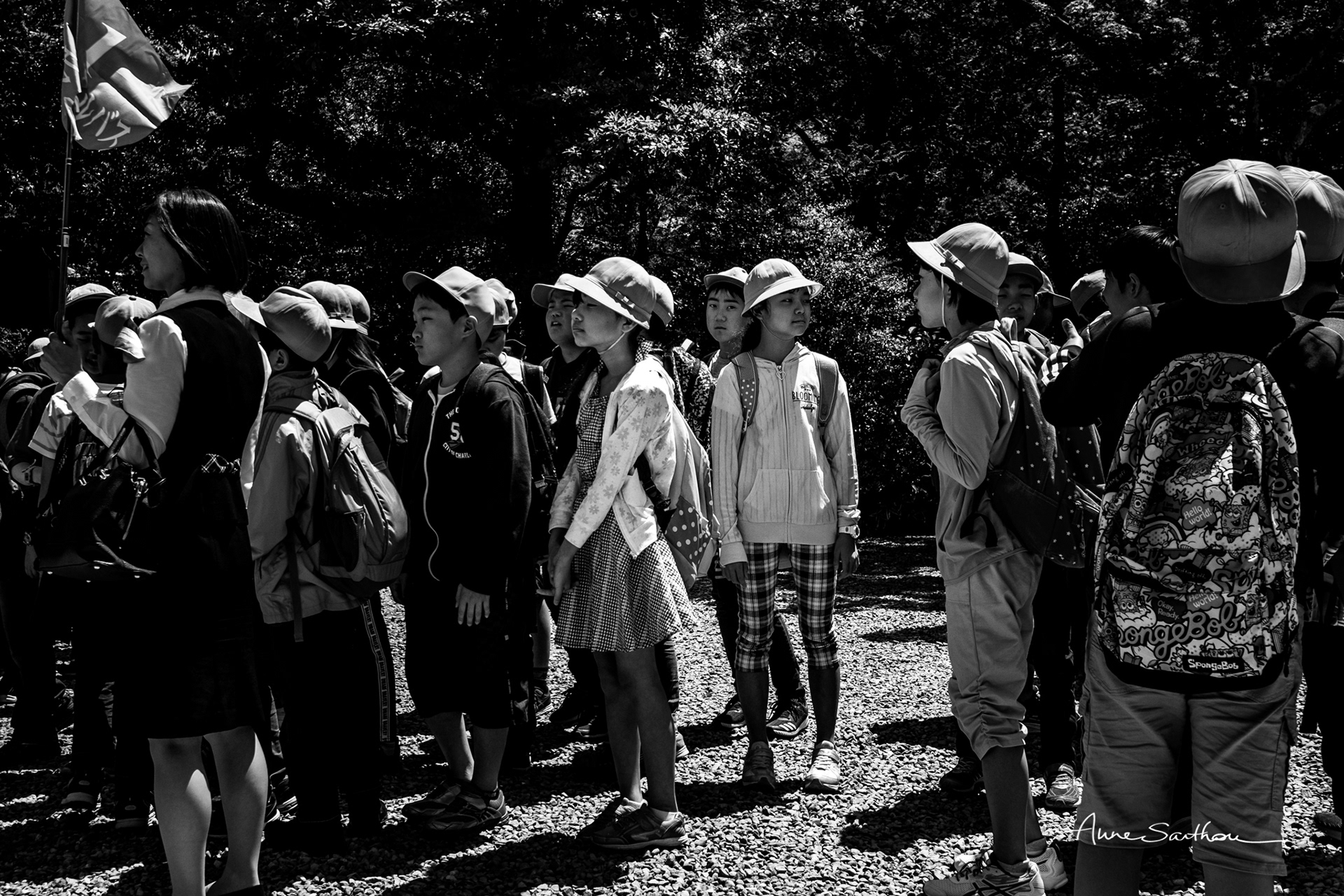 Le petit garçon observateur
