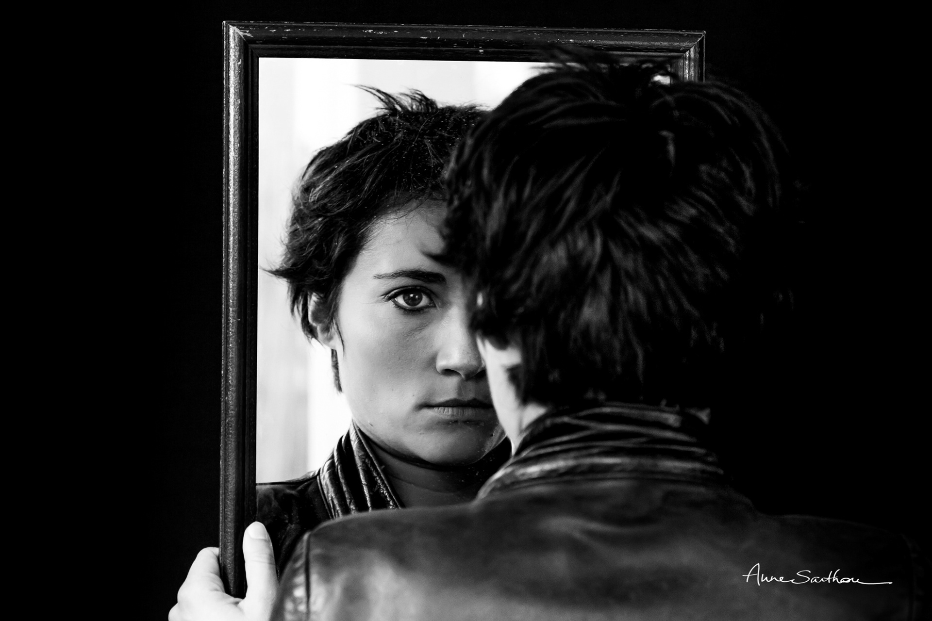 Anne J. au miroir