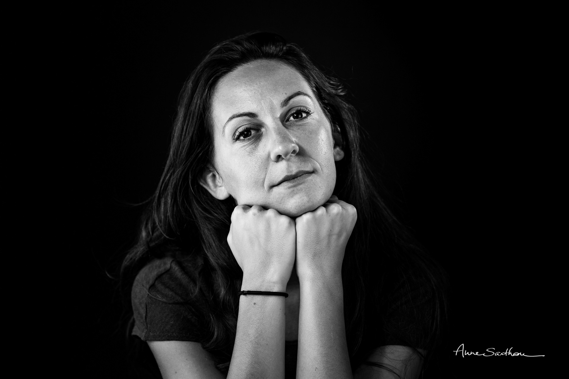 Sandra C. regard face