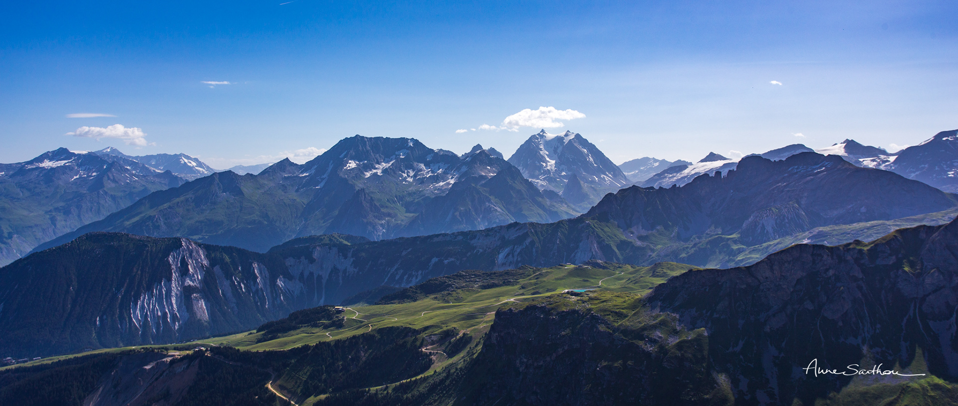 Un petit lac dans l'immensité