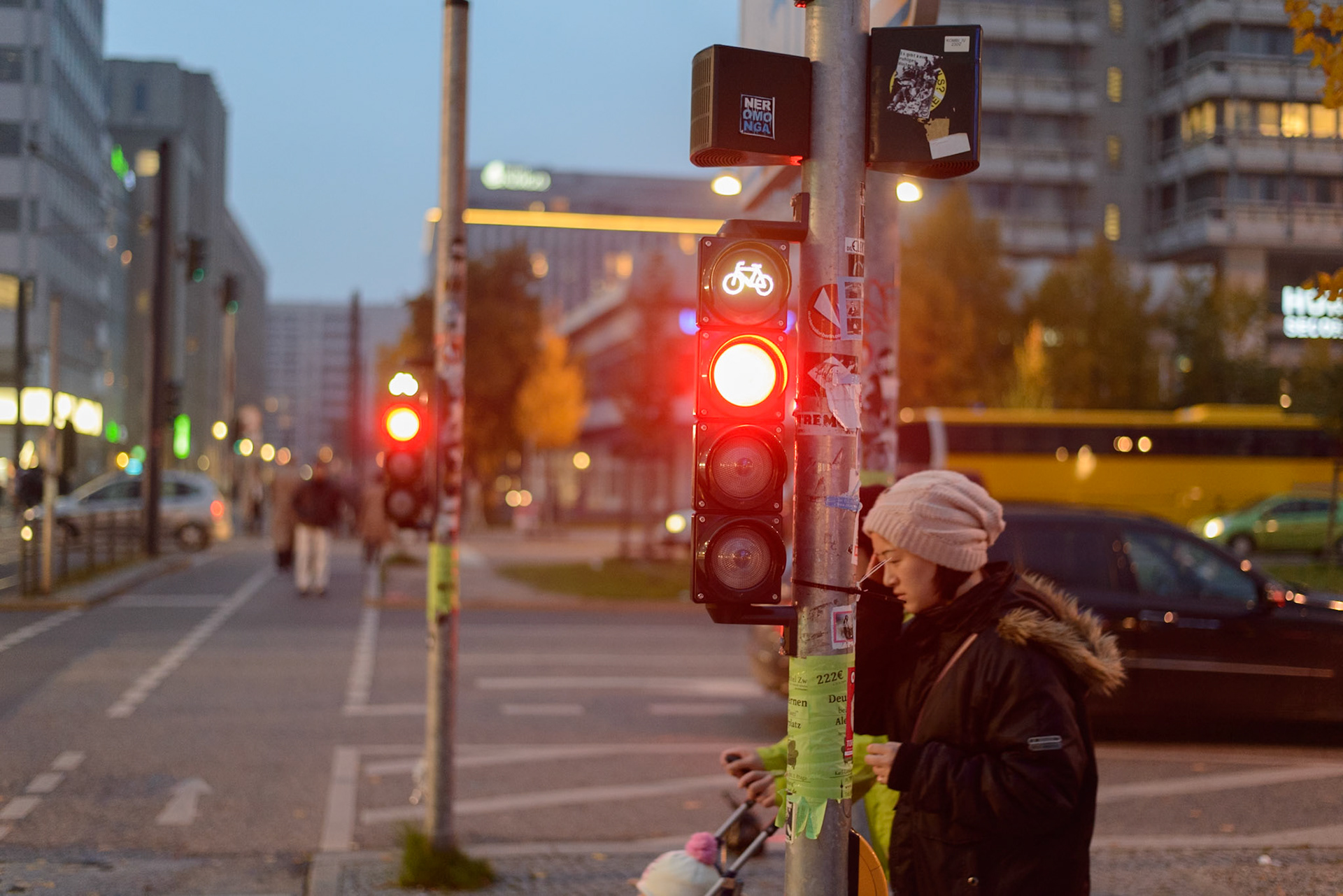Près de la Postdamerplatz, au crépuscule.