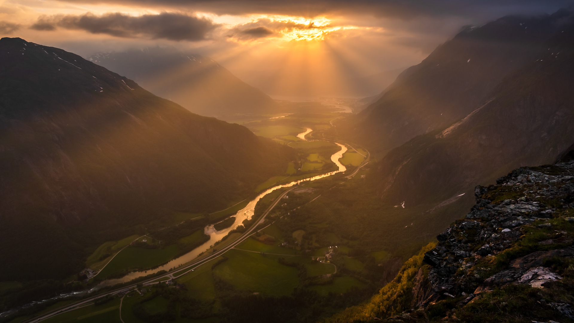 Littlefjellet, Romsdal
