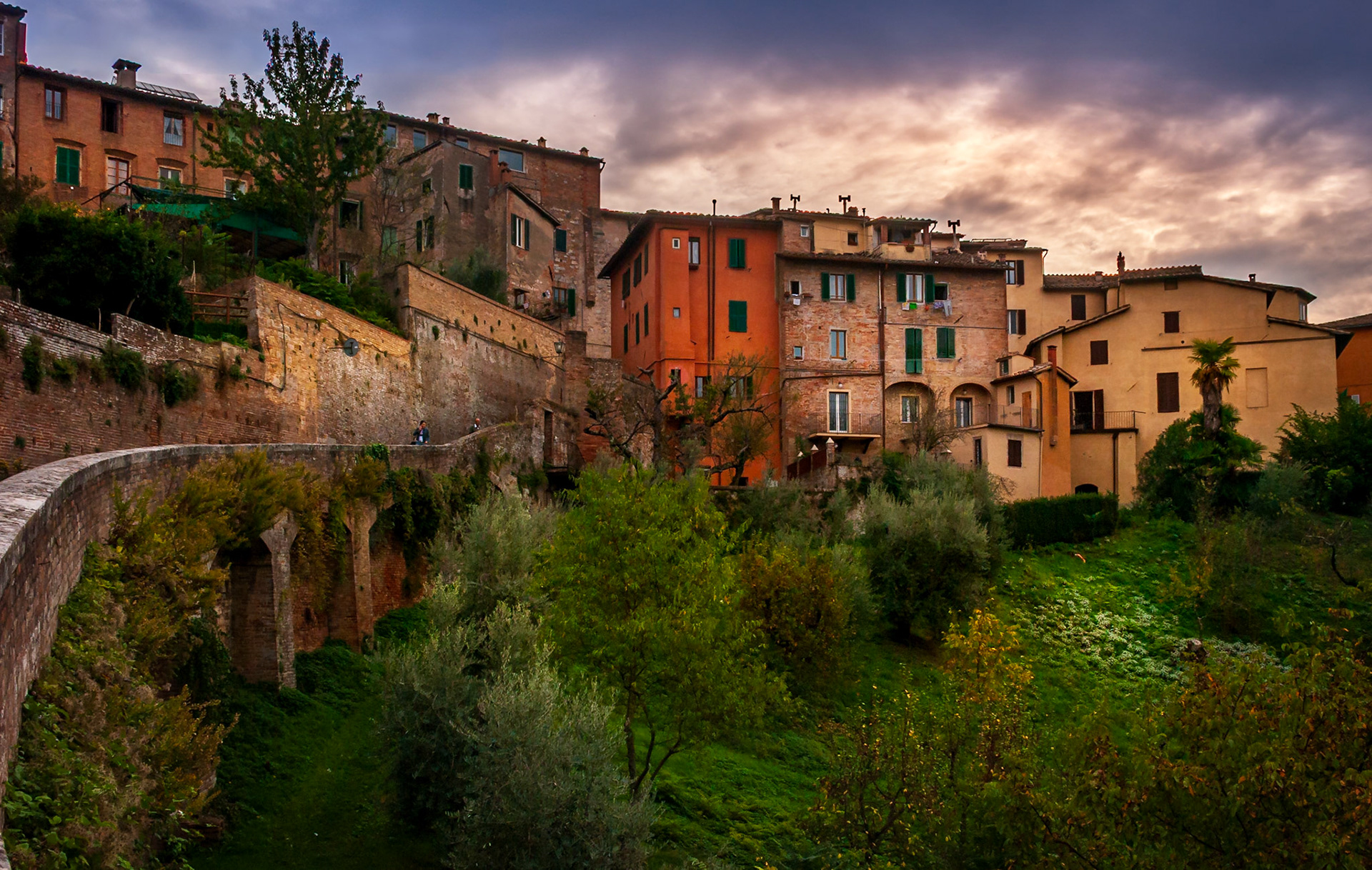 Via del Fosso di Sant'Ansano i Siena
