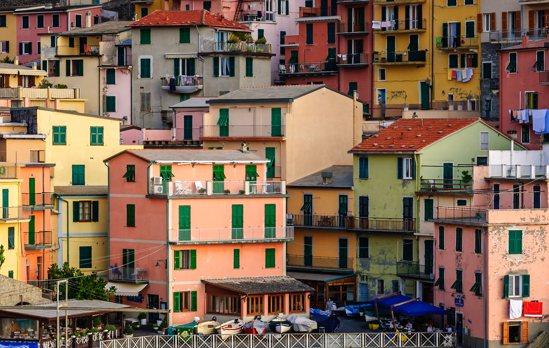 Grønne vinduer i Manarola