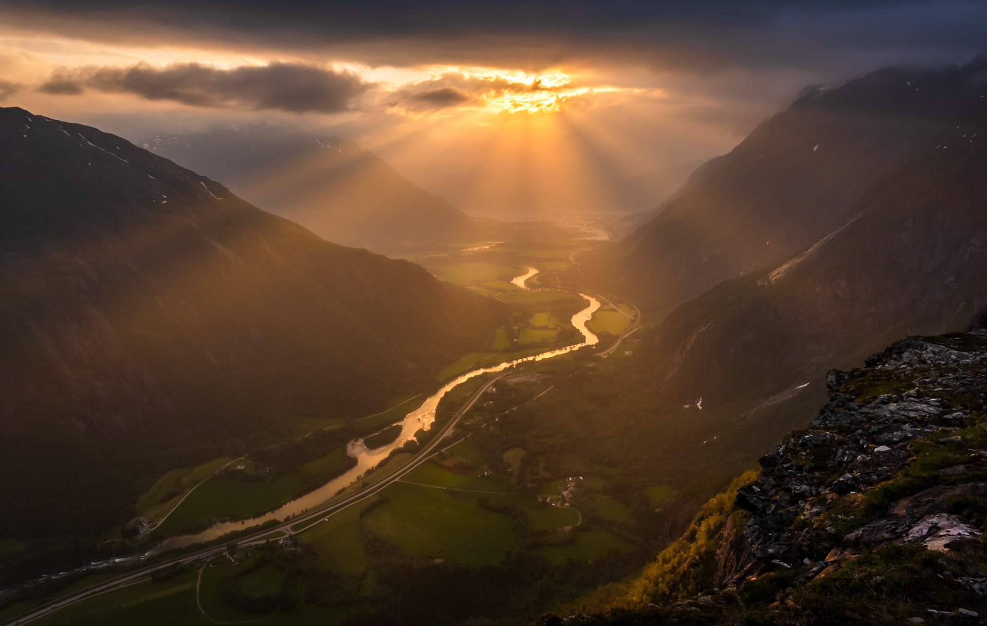 Littlefjellet, Romsdal