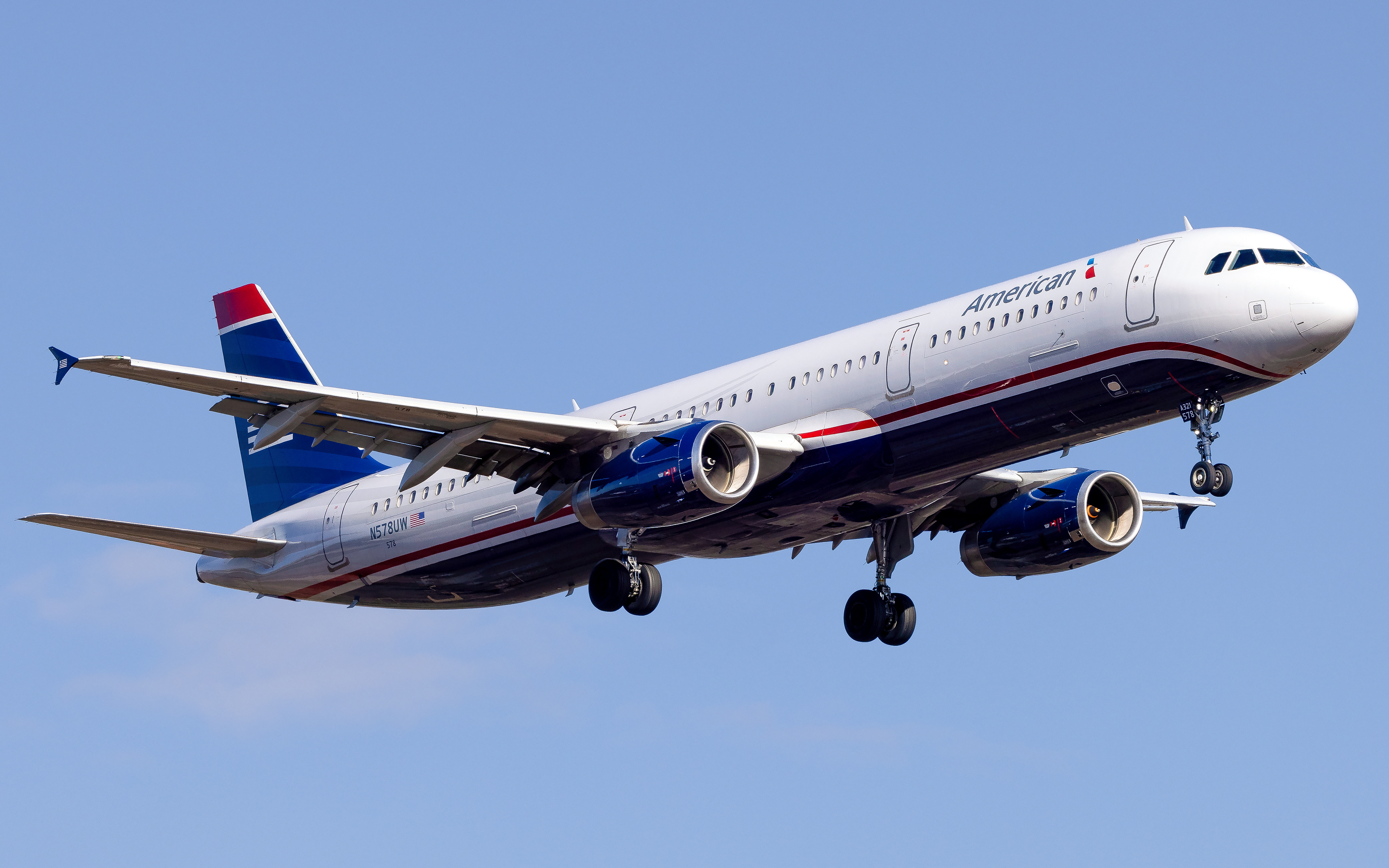 American Airbus A321 in Charlotte, NC - US Airways Retro Livery