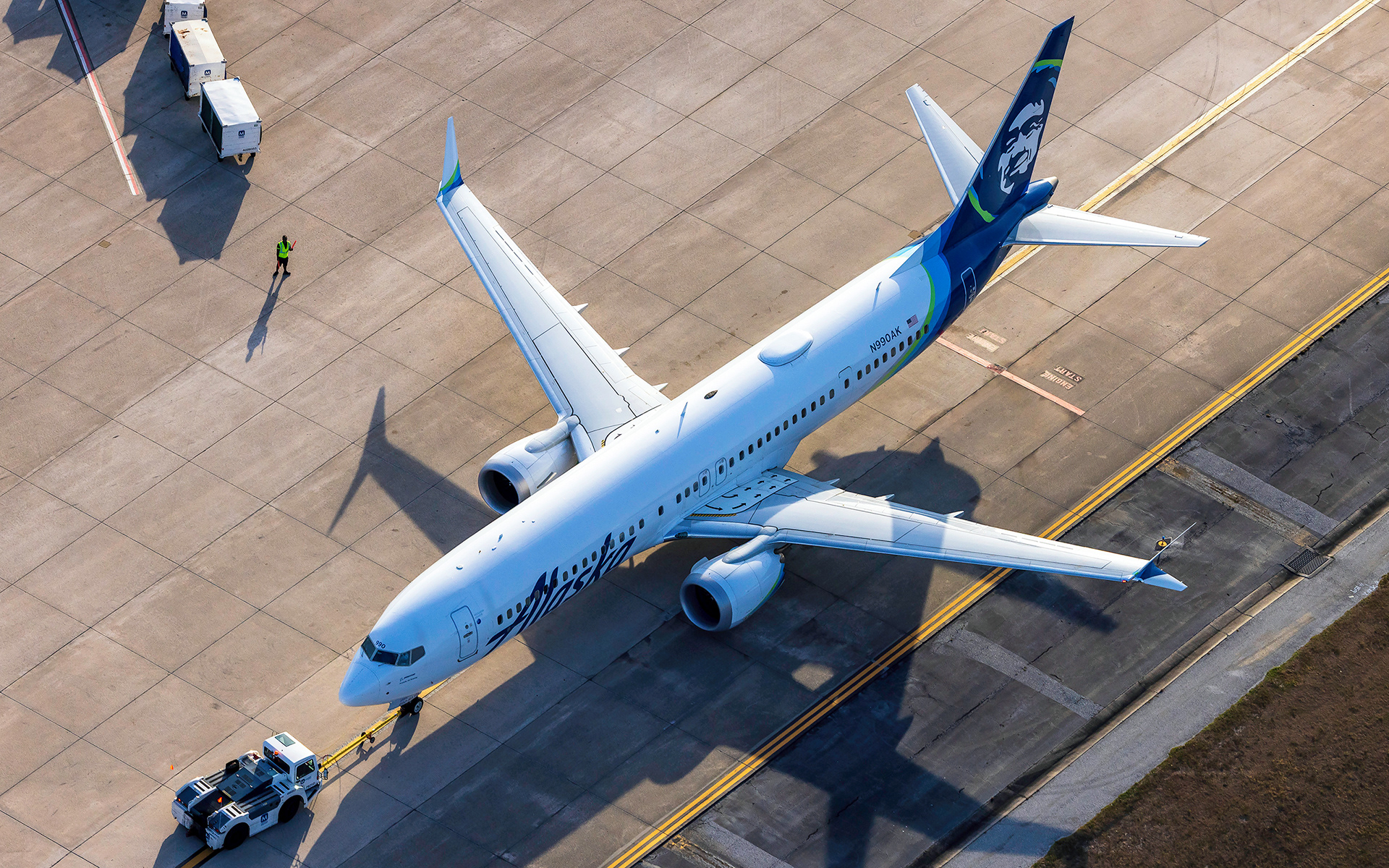 Alaska Boeing 737 MAX 9 in Orlando, FL