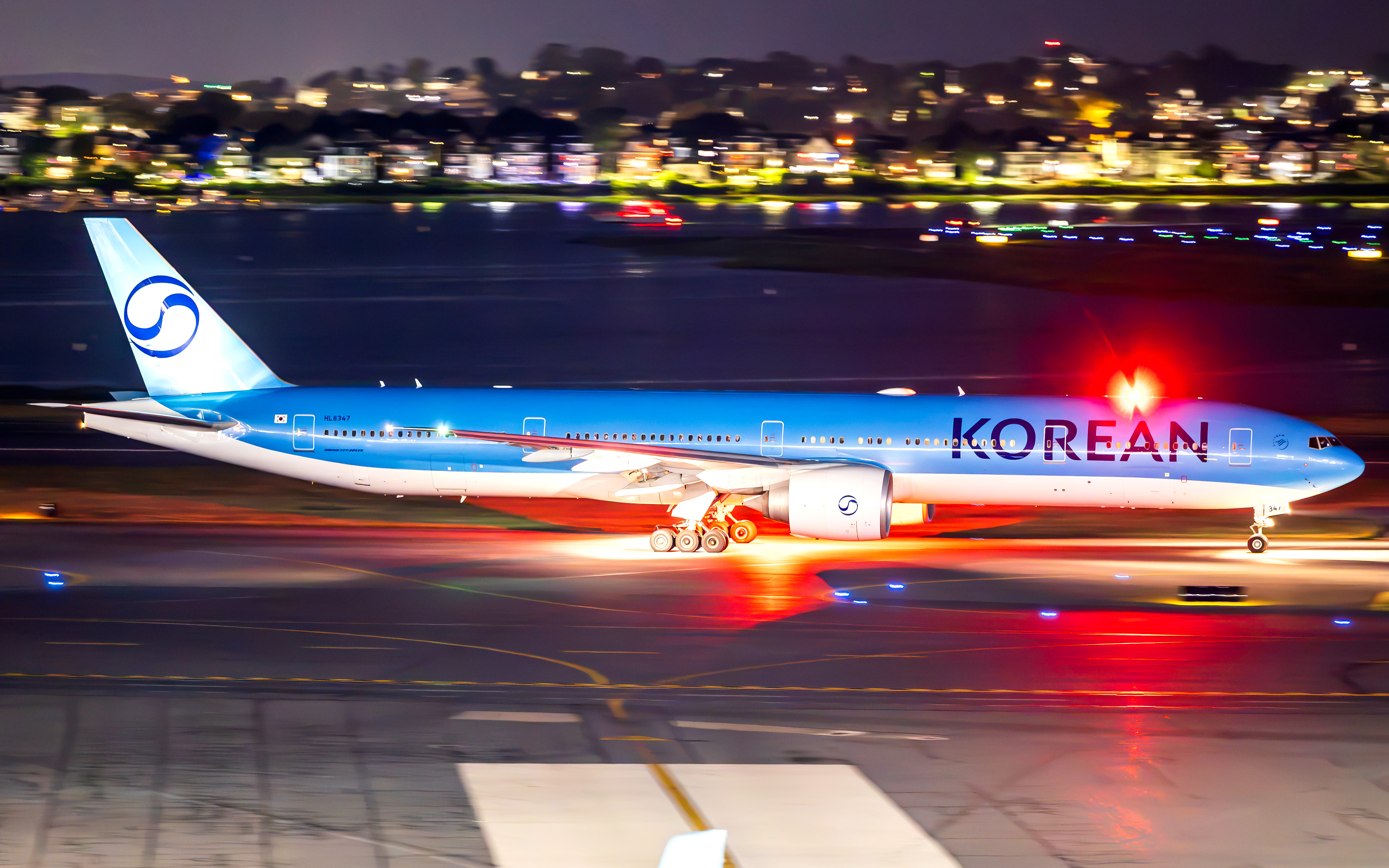 Korean Air Boeing 777-300 in Boston, MA