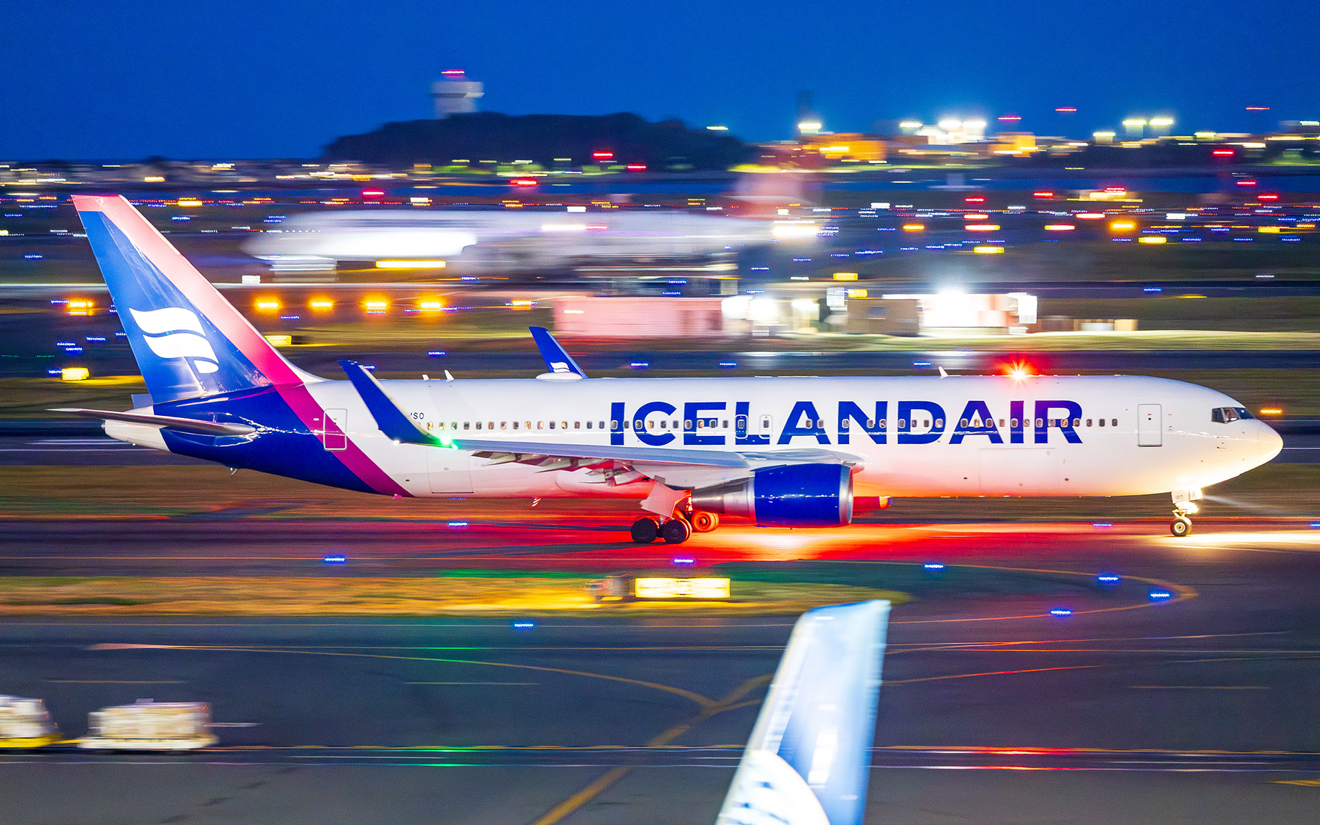 Icelandair Boeing 767-300 in Boston, MA