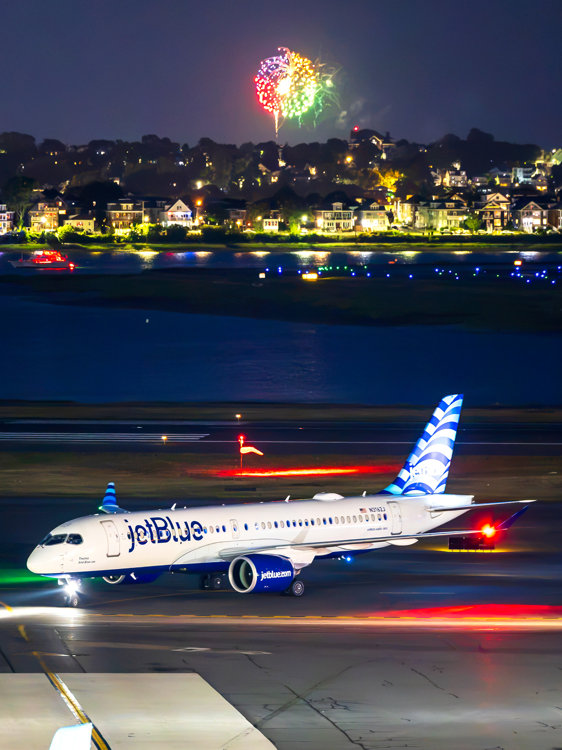 JetBlue Airbus A220-300 in Boston, MA