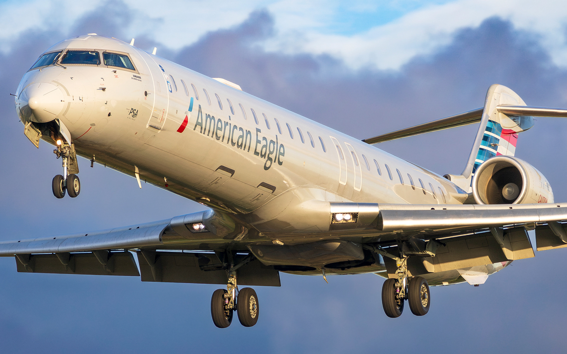 PSA Mitsubishi CRJ-900 in Bangor, ME