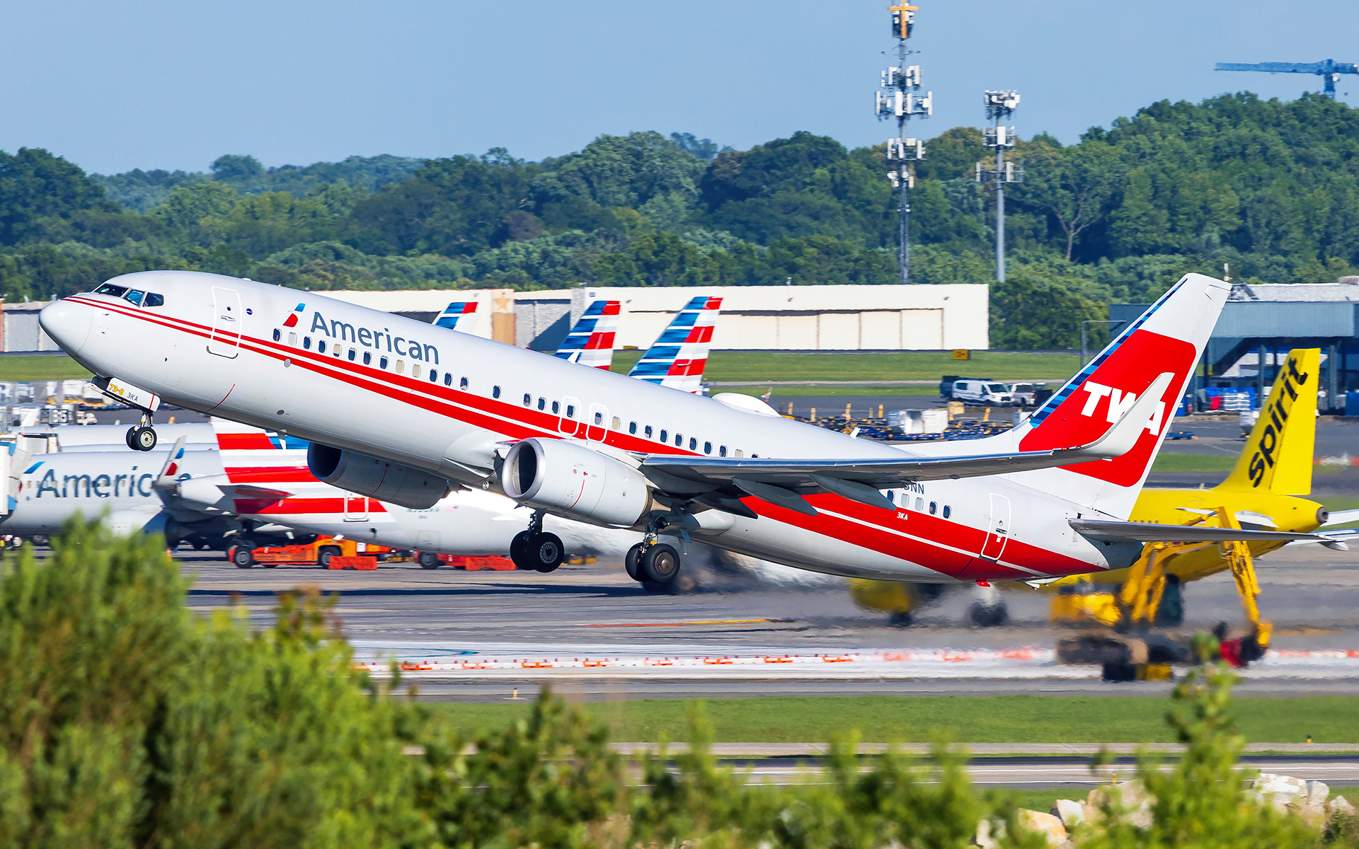 American Boeing 737-800 in Charlotte, NC - TWA Retro Livery
