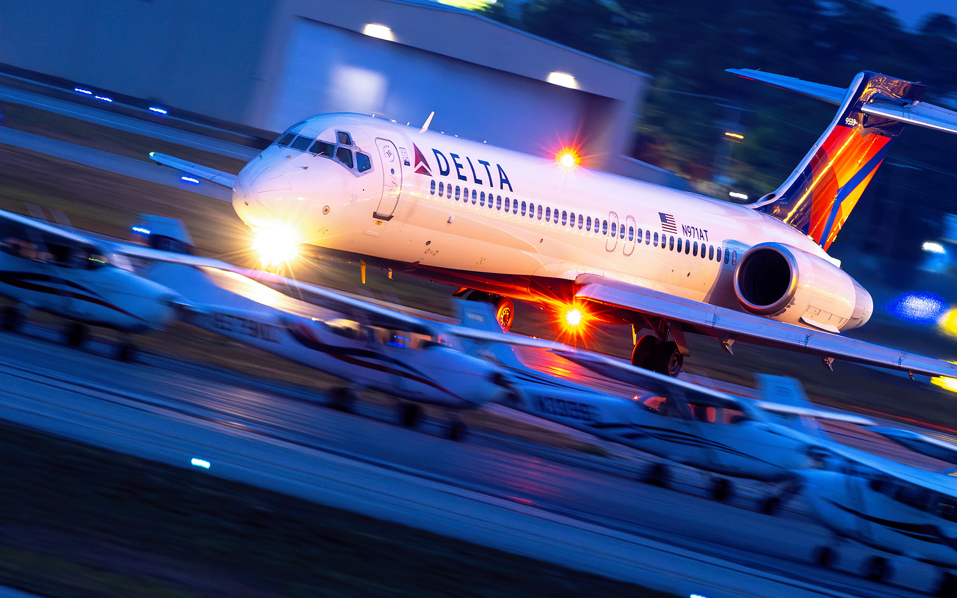 Delta Boeing 717 in Daytona Beach, FL