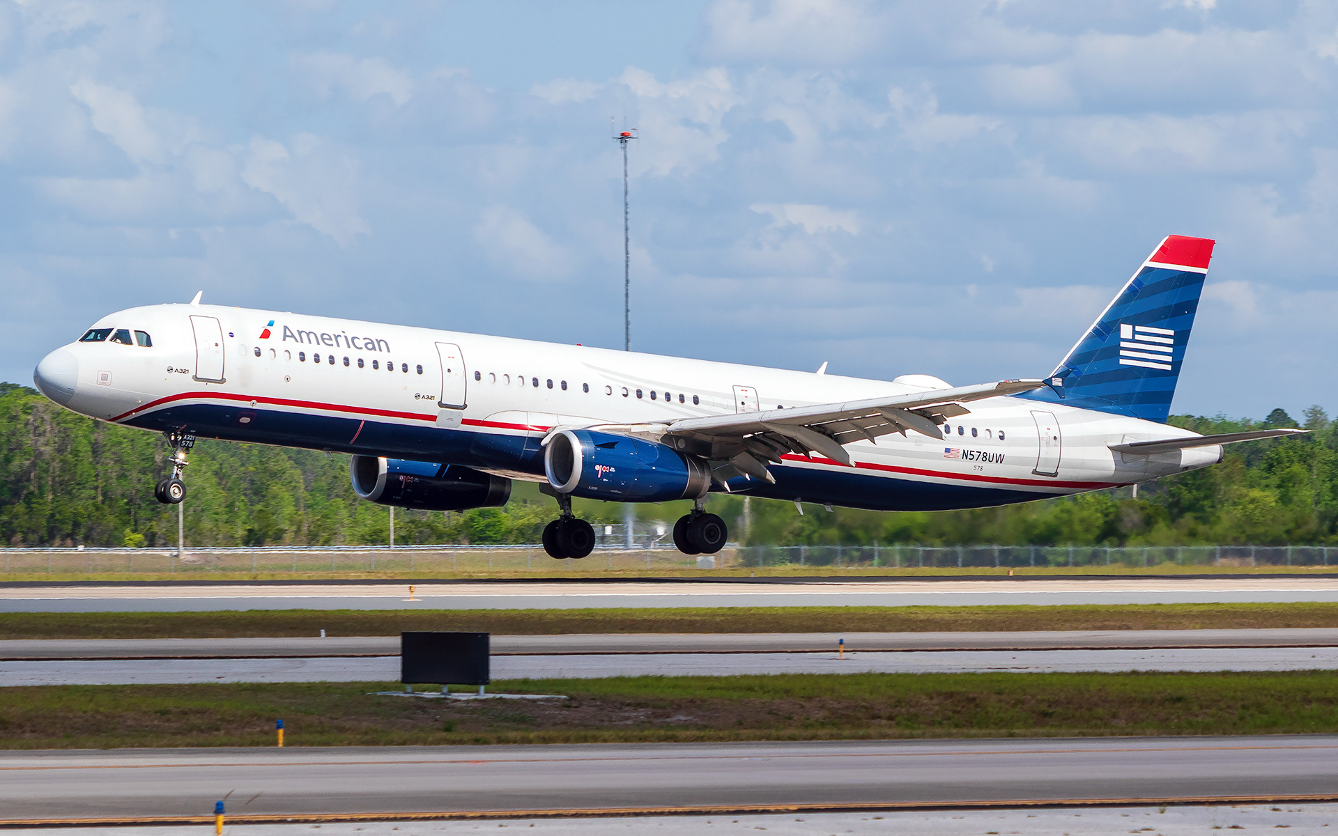 American Airbus A321 in Orlando, FL - US Airways Retro Livery