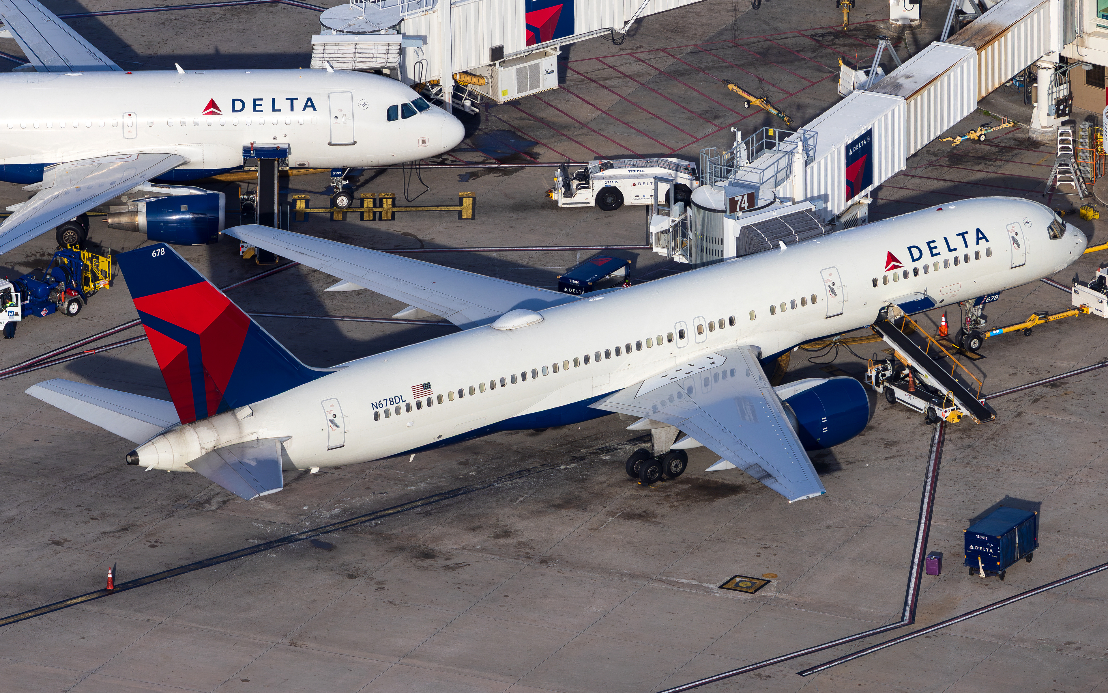 Delta Boeing 757-200 in Orlando, FL