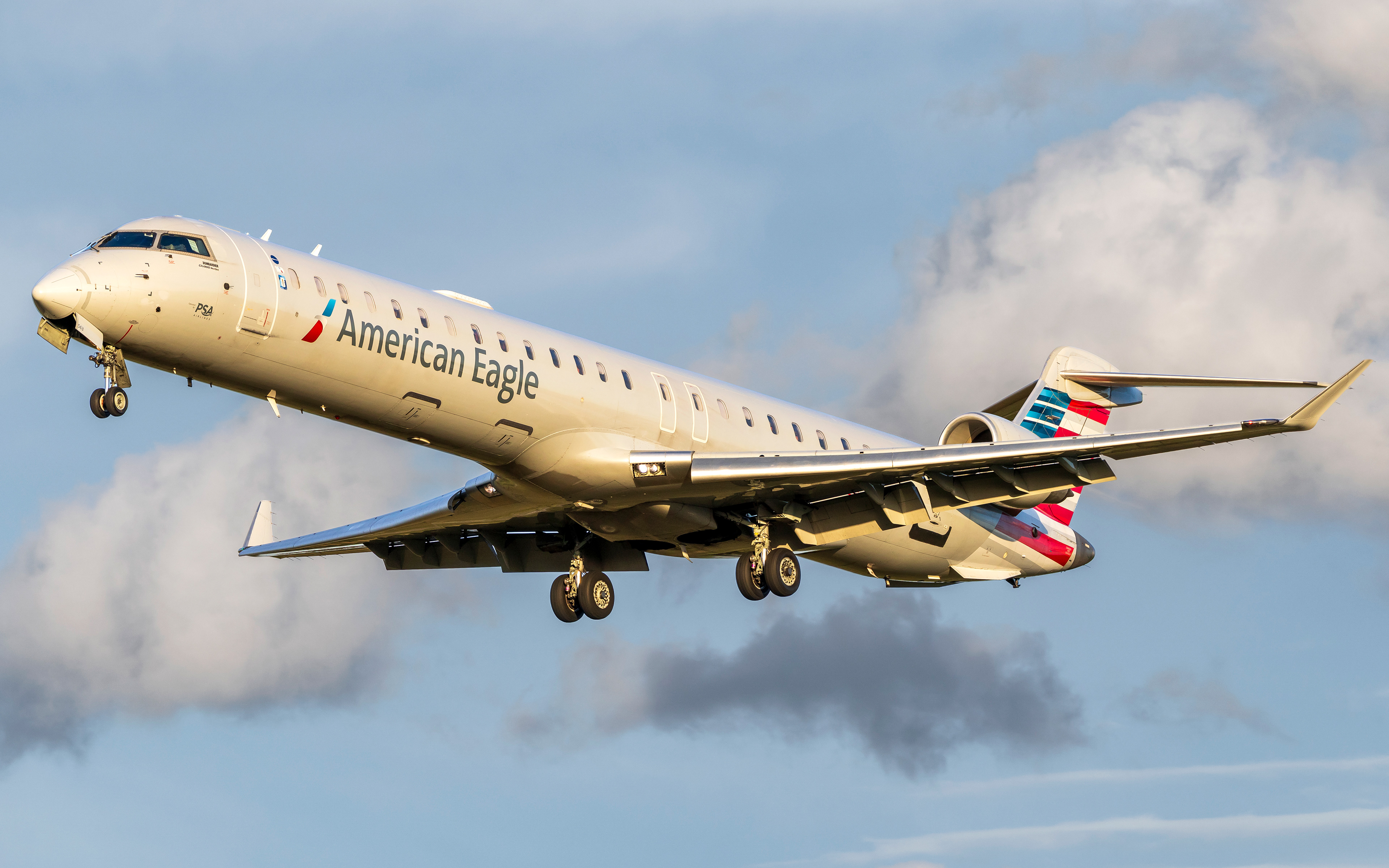 PSA Mitsubishi CRJ-900 in Bangor, ME