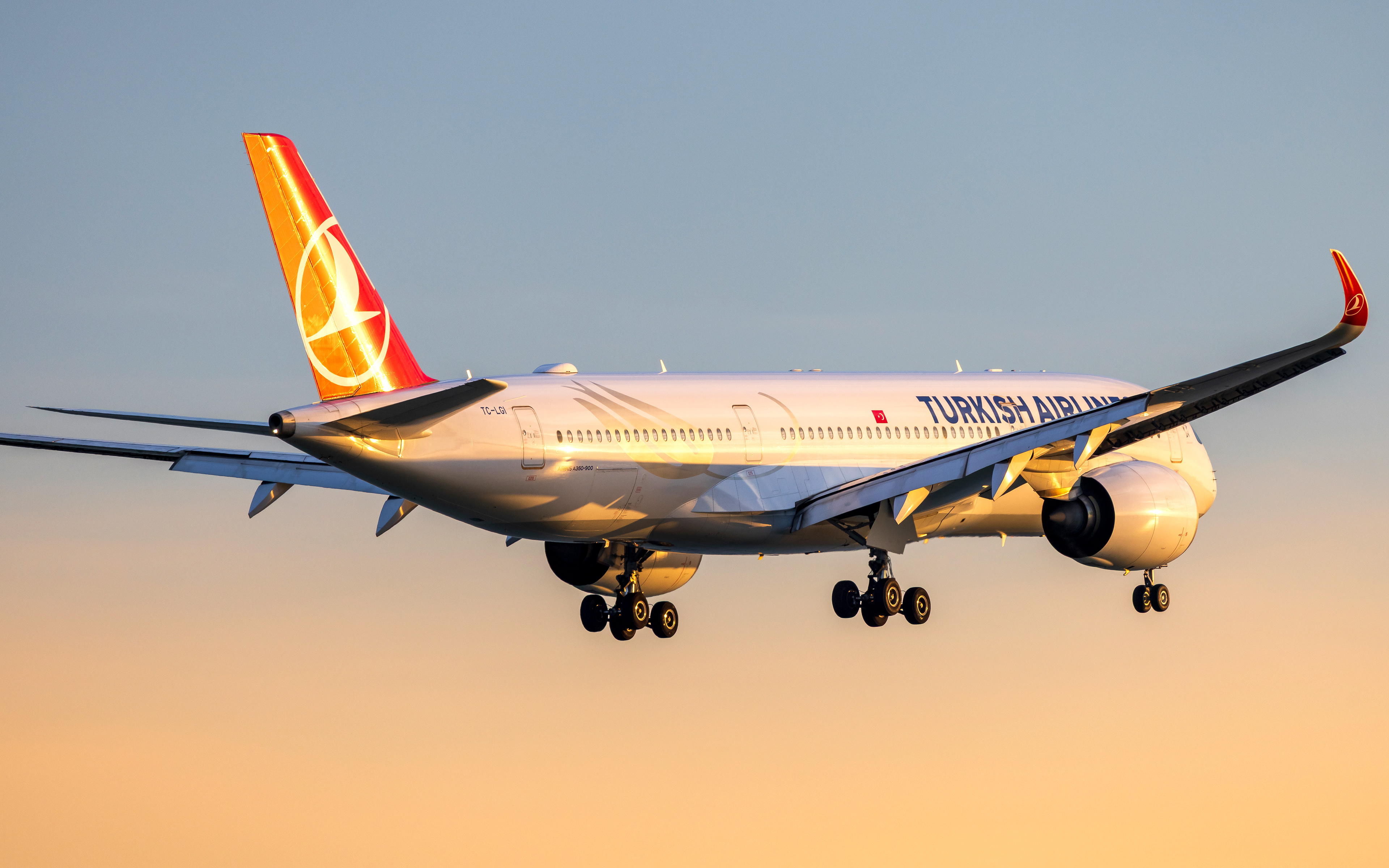 Turkish Airbus A350-900 in Boston, MA