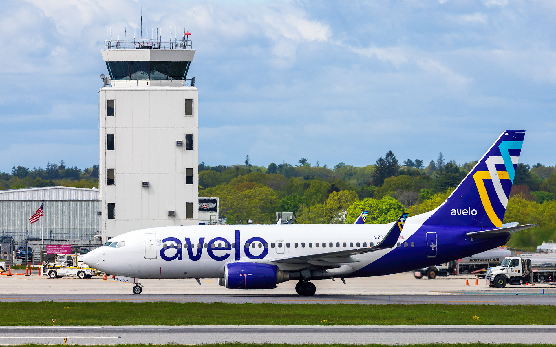 Avelo Boeing 737-700 in Portland, ME