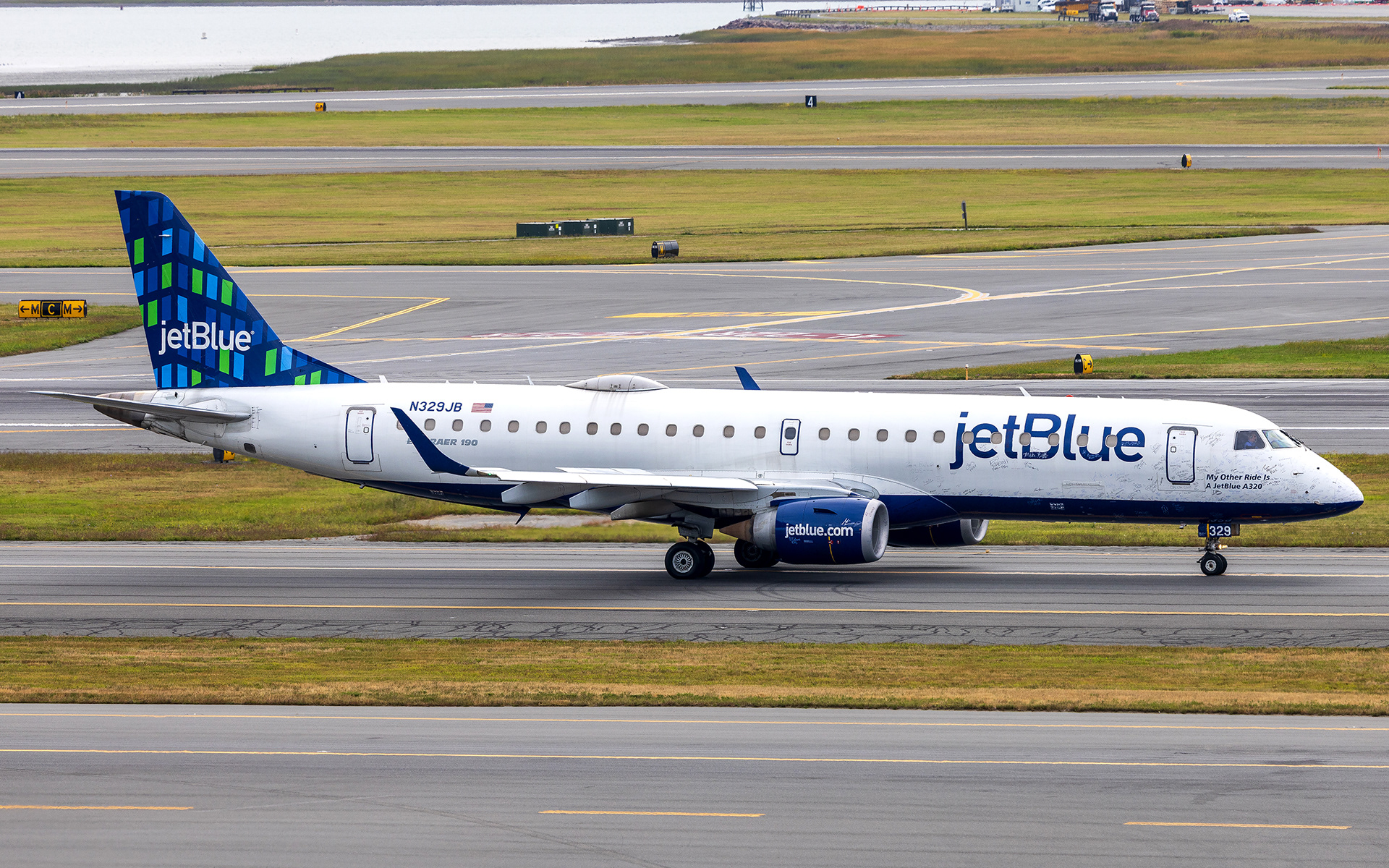JetBlue Embraer E-190 in Boston, MA - Farewell Signatures Livery