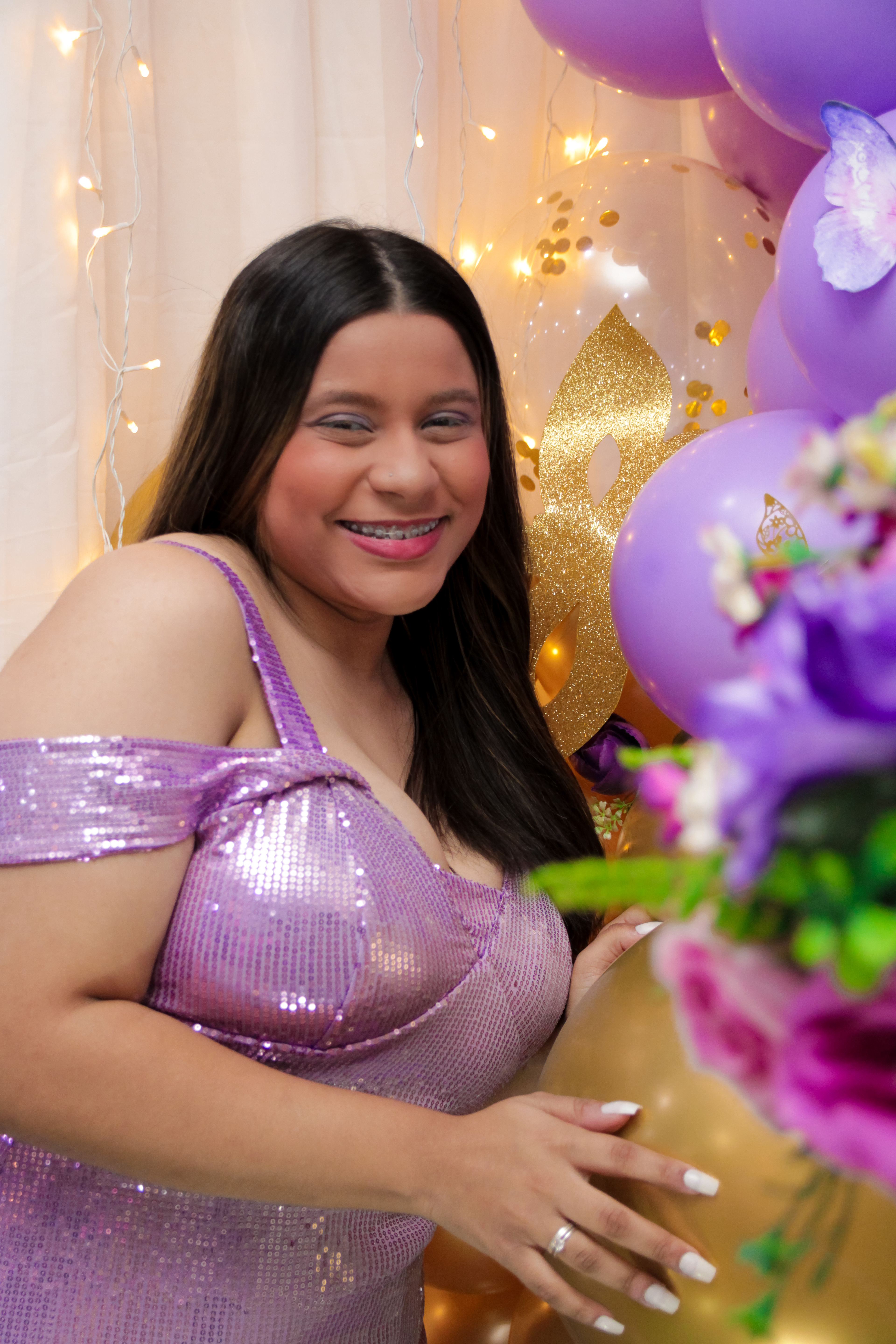 Danielle posando para foto no evento SP.