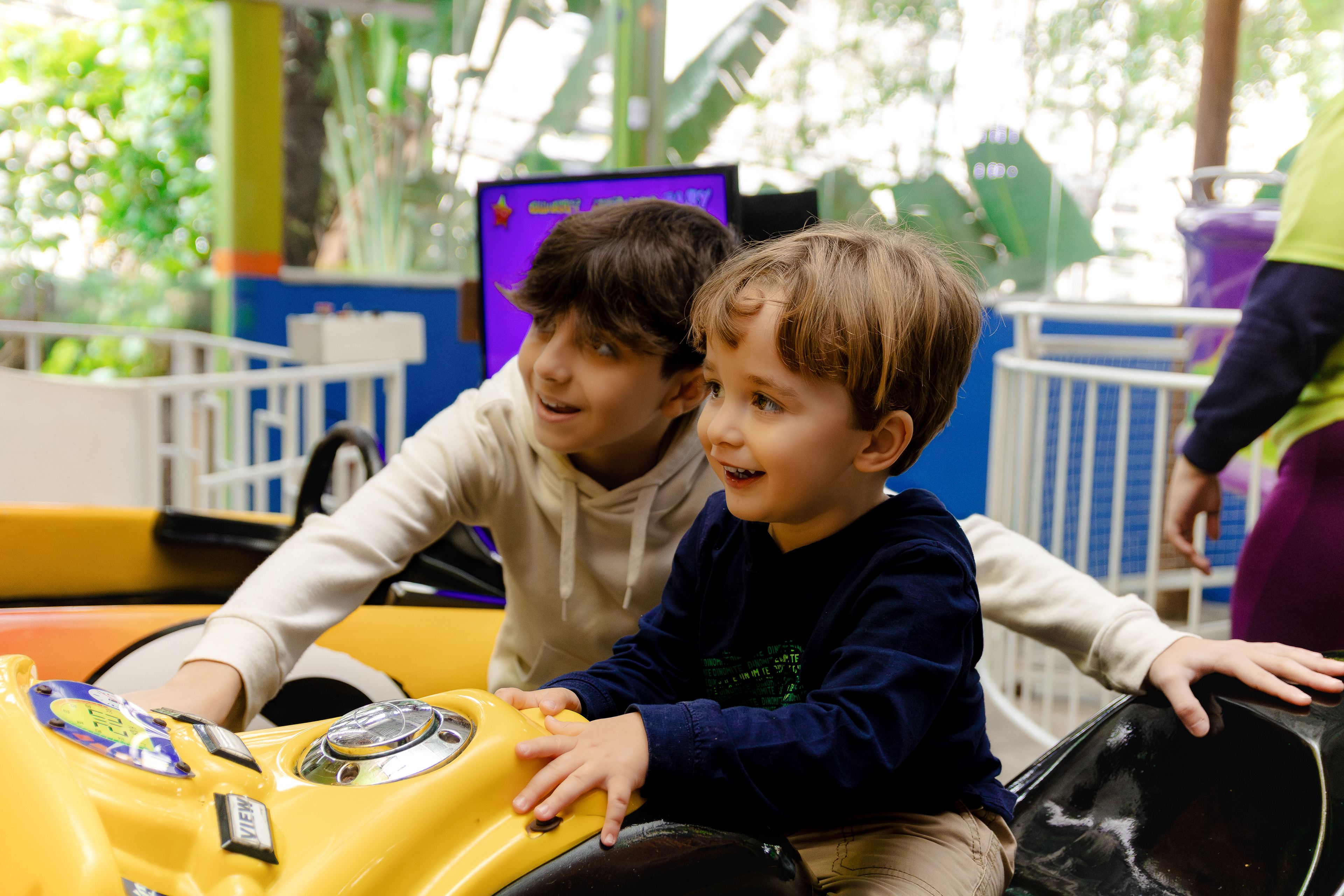 Criança sorrindo, festa infantil SP.