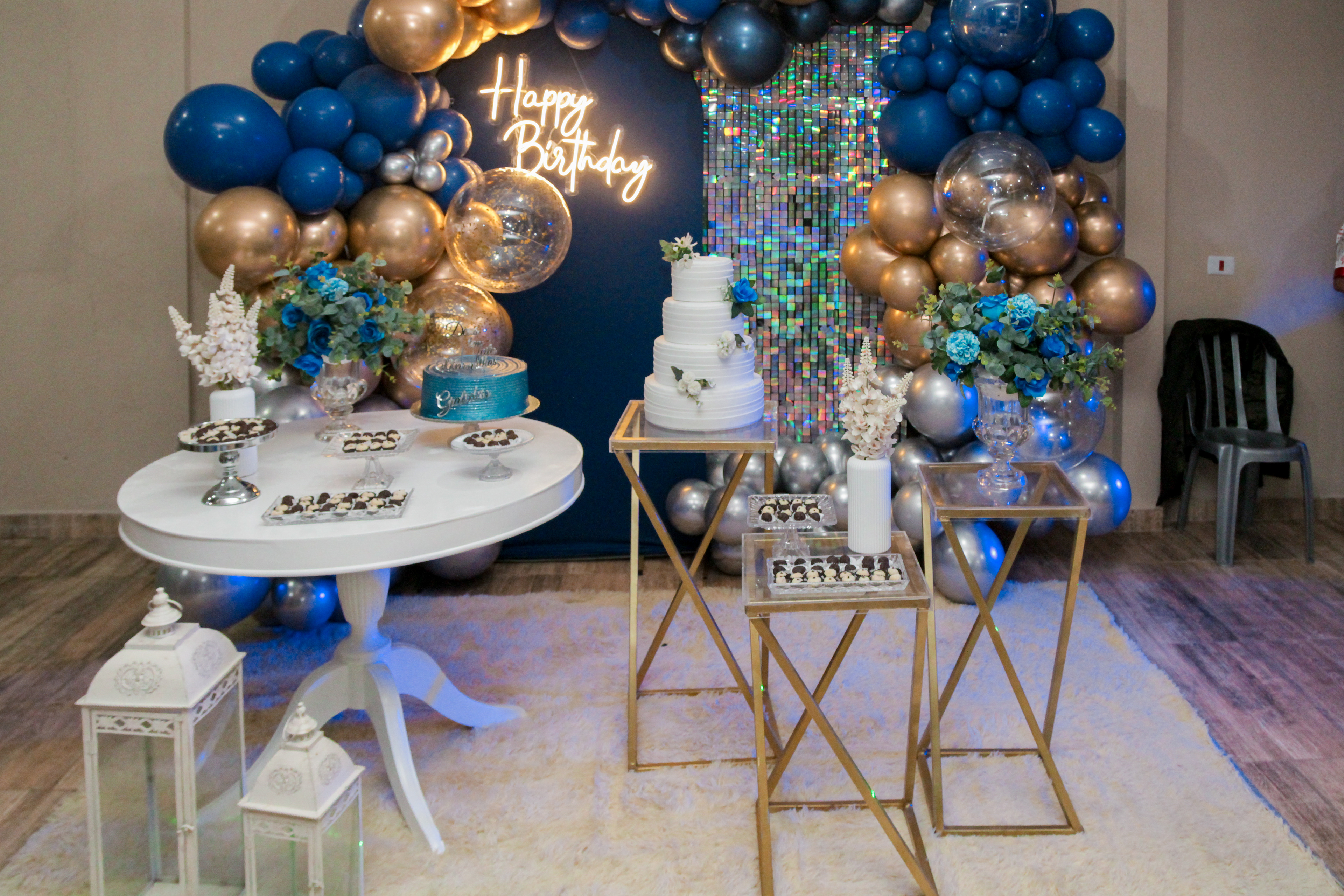 Decoração elegante da festa de 50 anos SP.