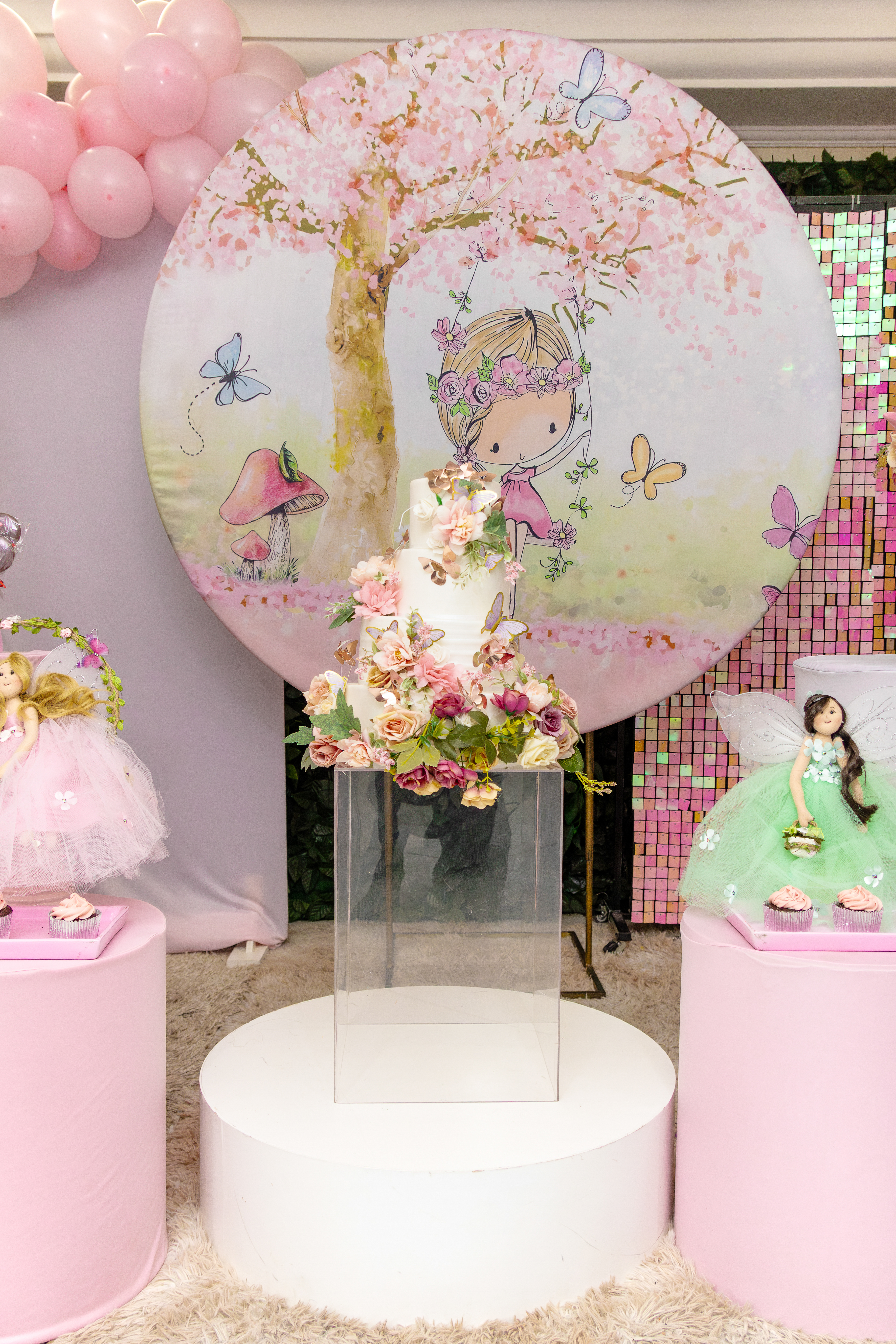 Mesa decorada, aniversário infantil da Luiza.