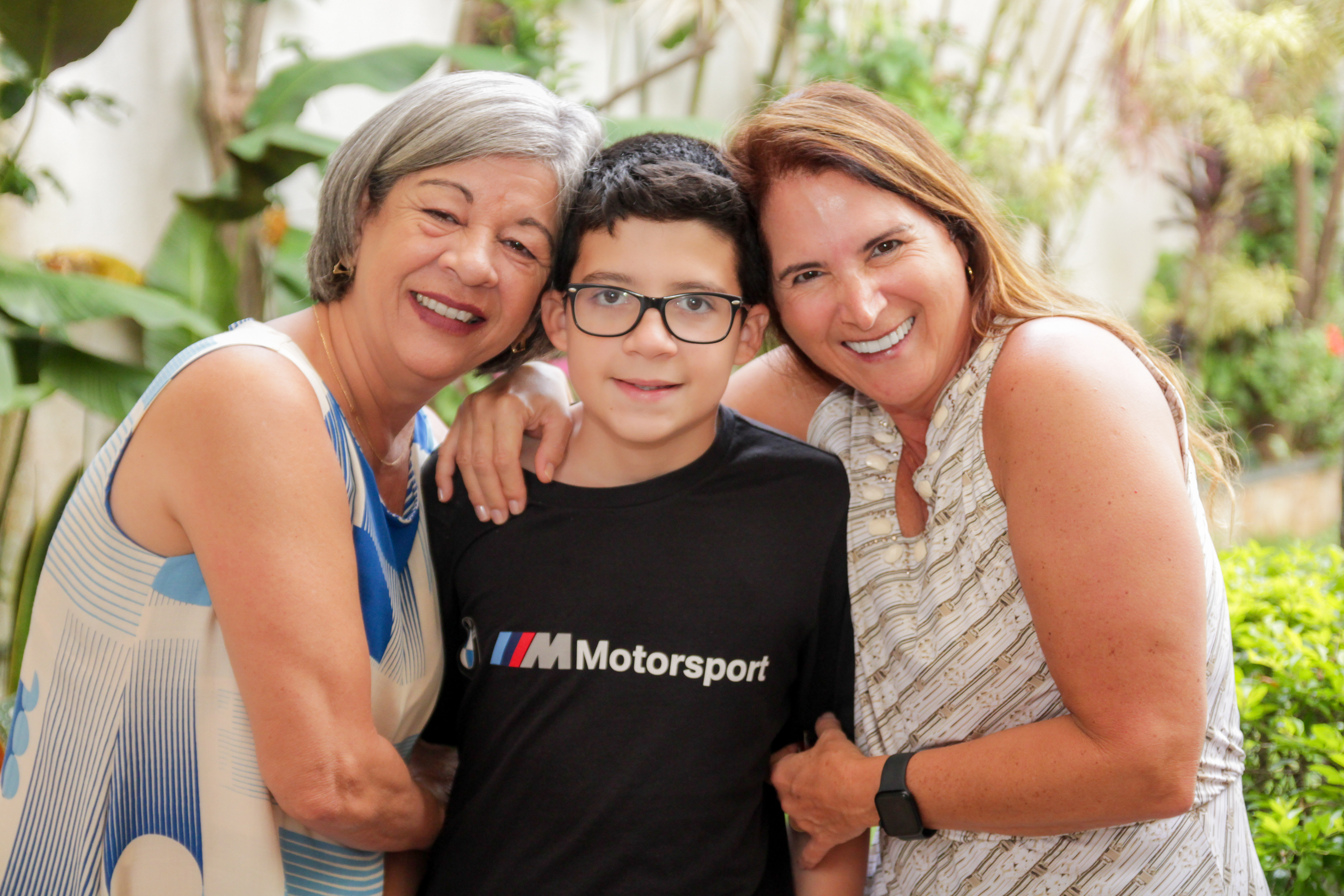 Registro espontâneo da festa do Odílio Junior.