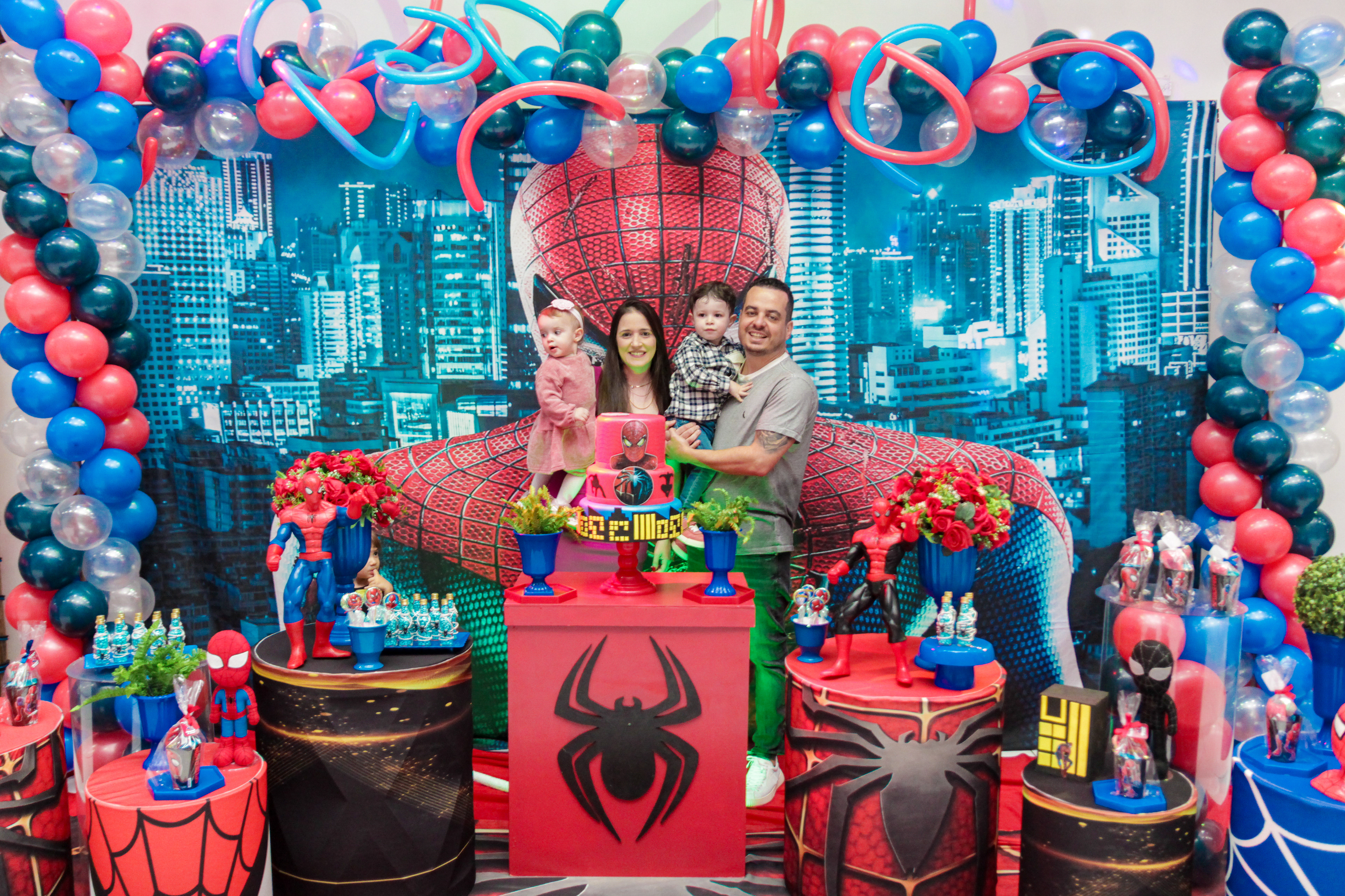 Detalhes da decoração Homem-Aranha, SP.