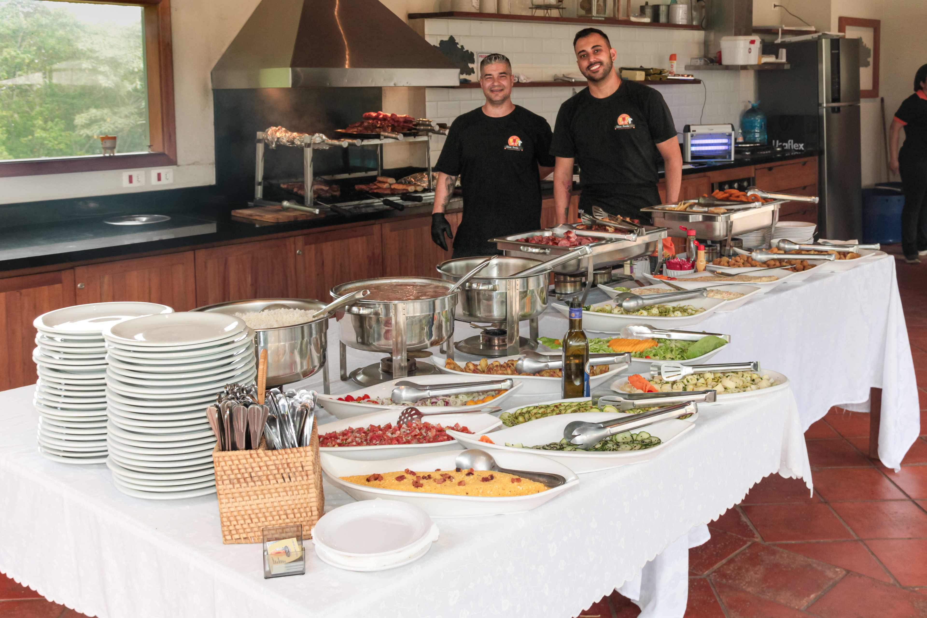 Confraternização ao ar livre KK Engenharia.