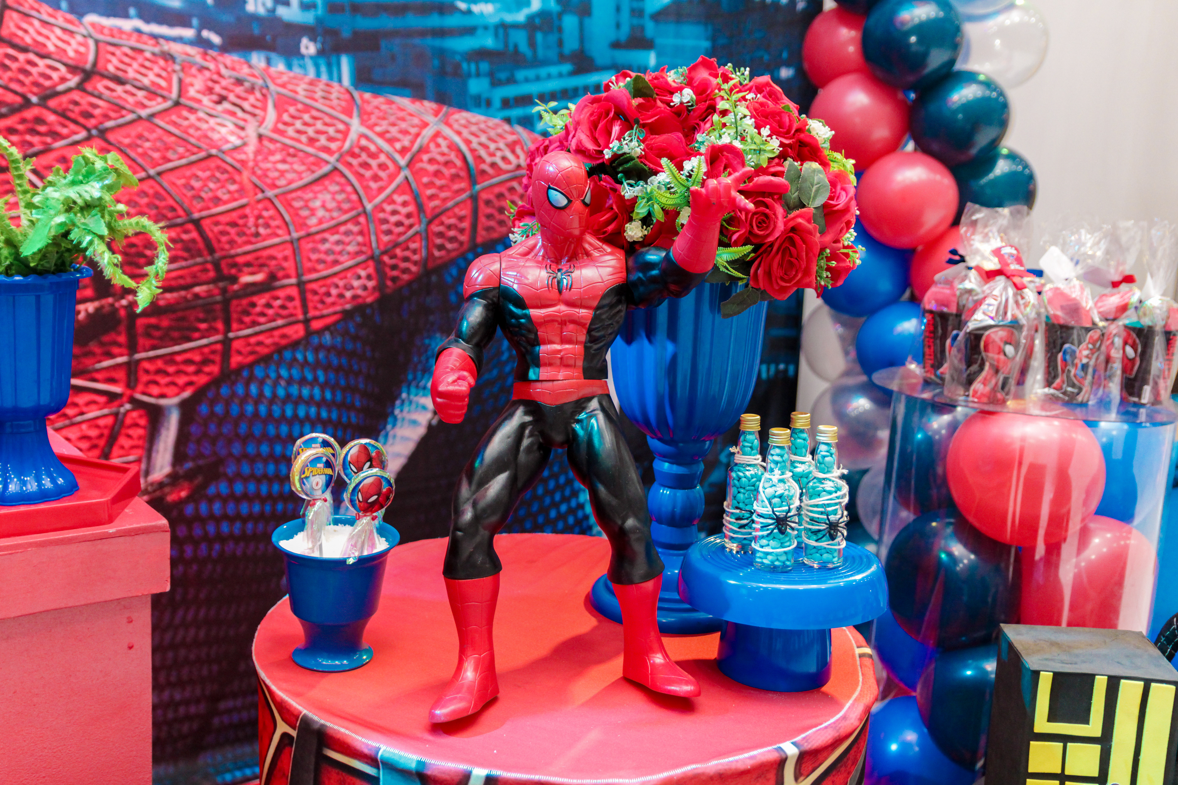 Mesa temática Homem-Aranha, Miguel, SP.