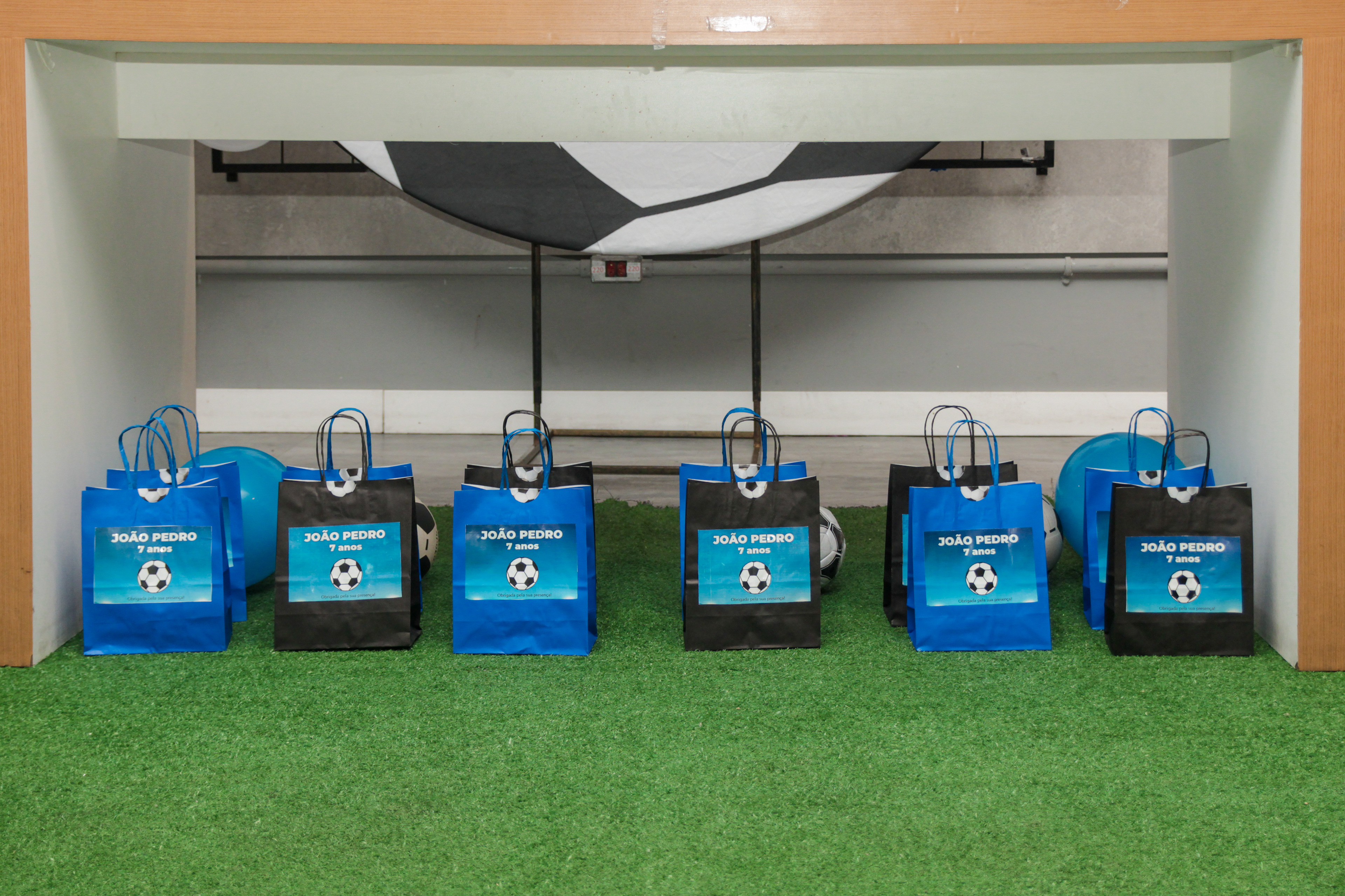 Detalhe da decoração, festa João Pedro.