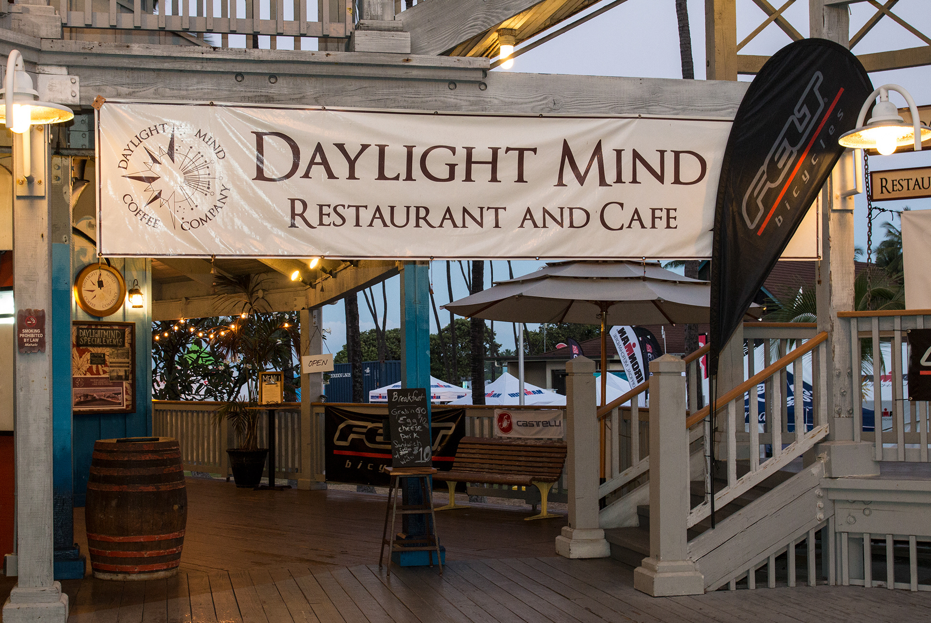 Full day coverage of Iron Man World Championships in Kona, HI for Daylight Mind.