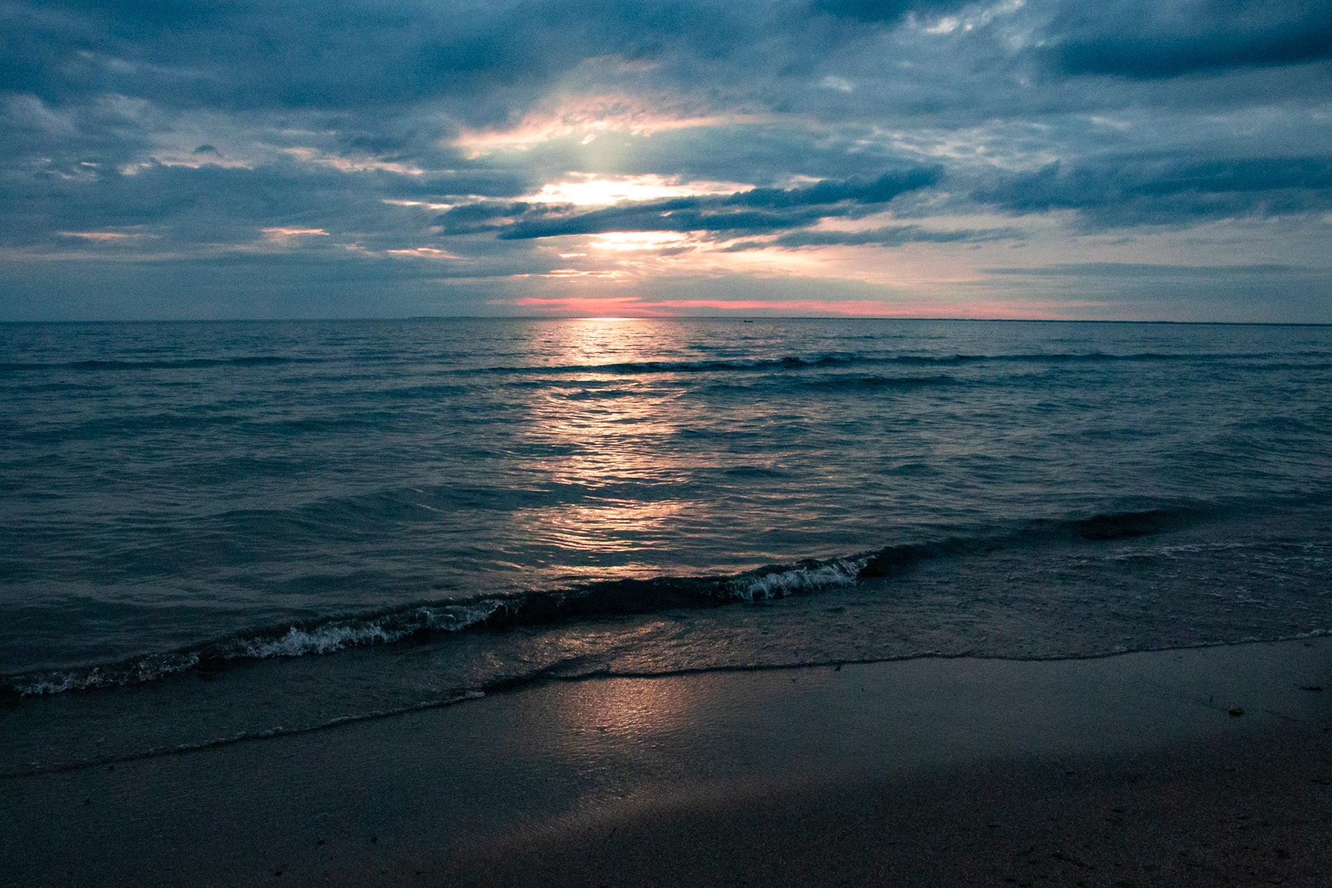 Moody sunset at Woodlawn Beach, Hamburg NY.
